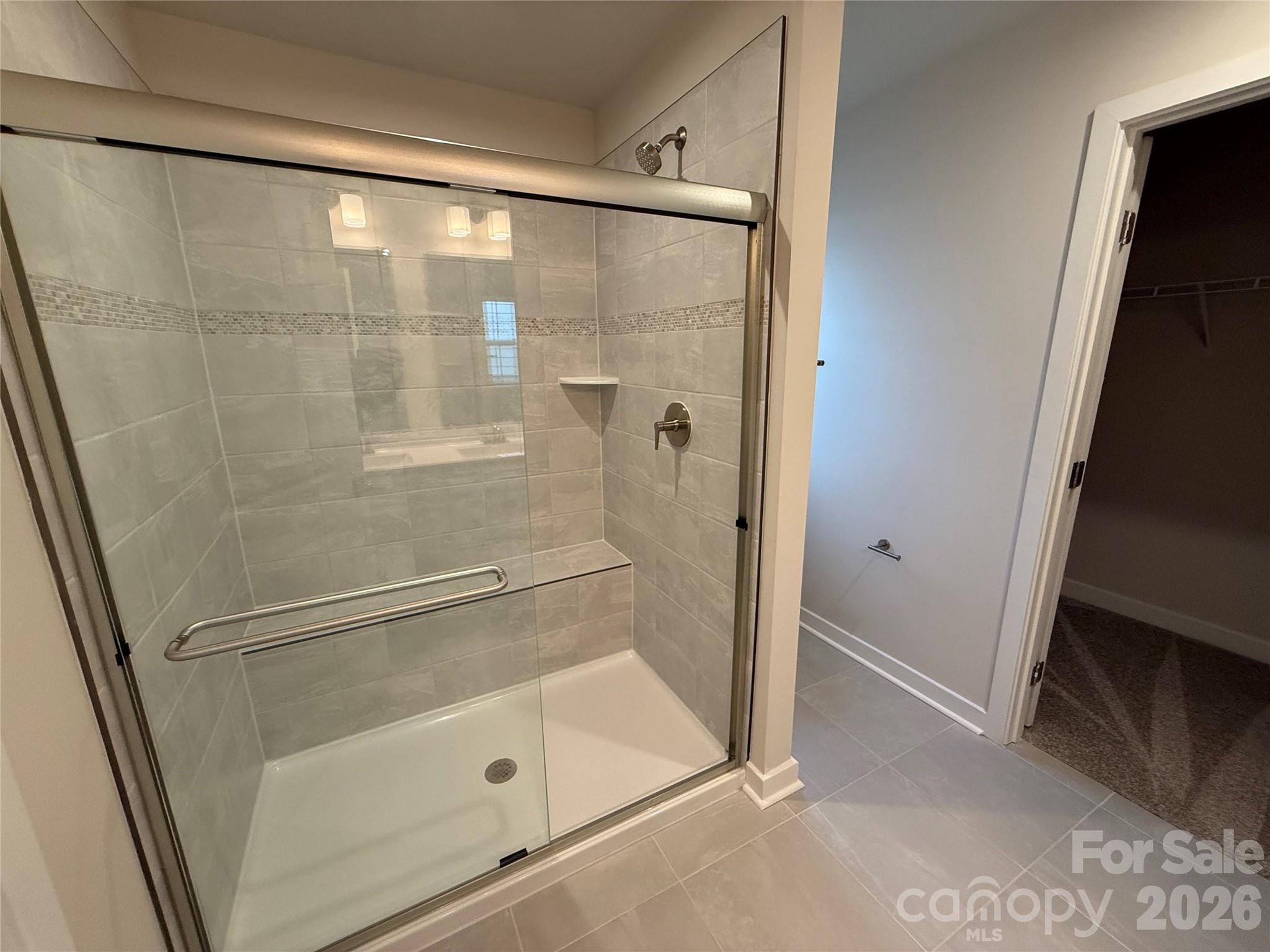 3266 Eller Drive Extension — Hickory