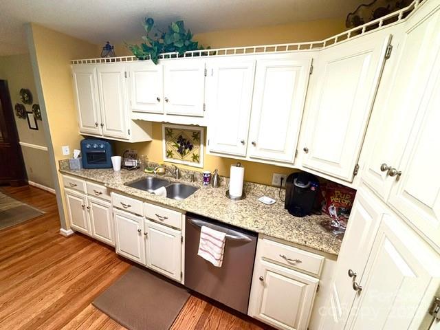 912 Redwood Lane — Chester