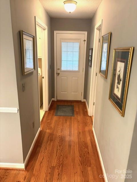 912 Redwood Lane — Chester
