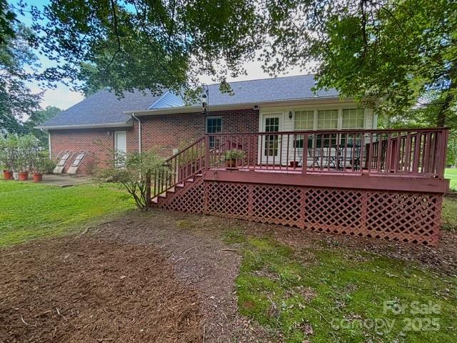 912 Redwood Lane — Chester