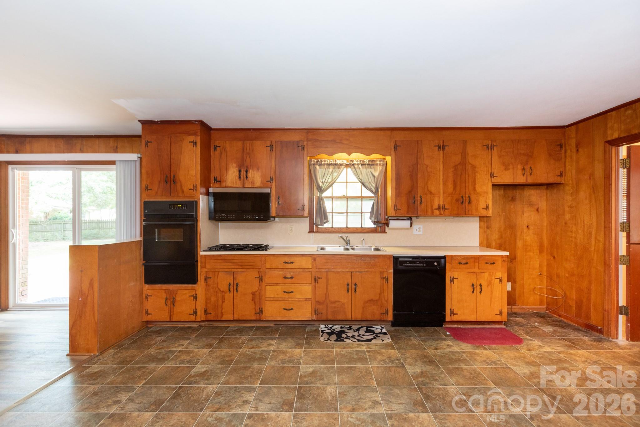 208 Victoria Circle — Kings Mountain