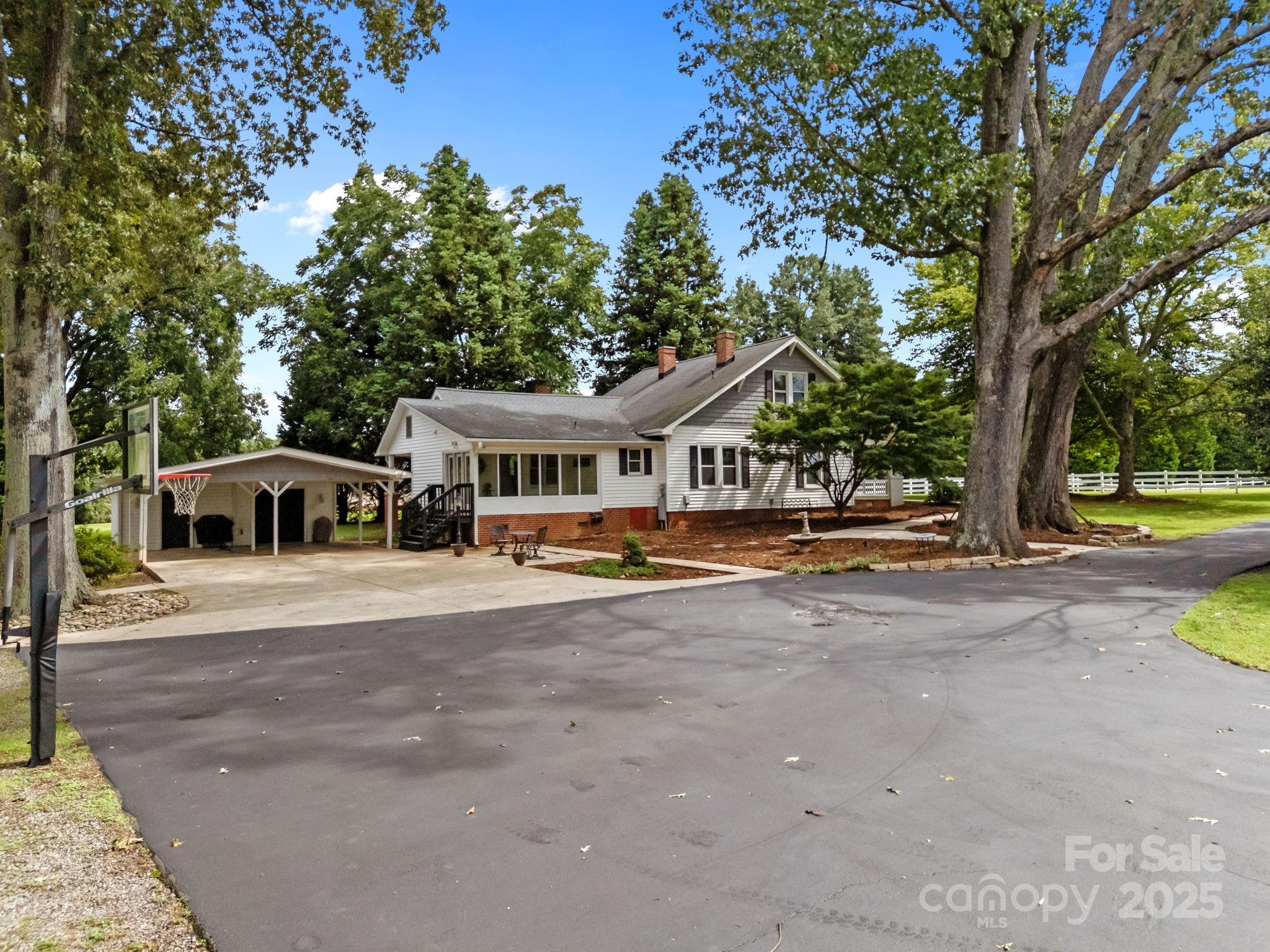 8900 Old Concord Road — Salisbury