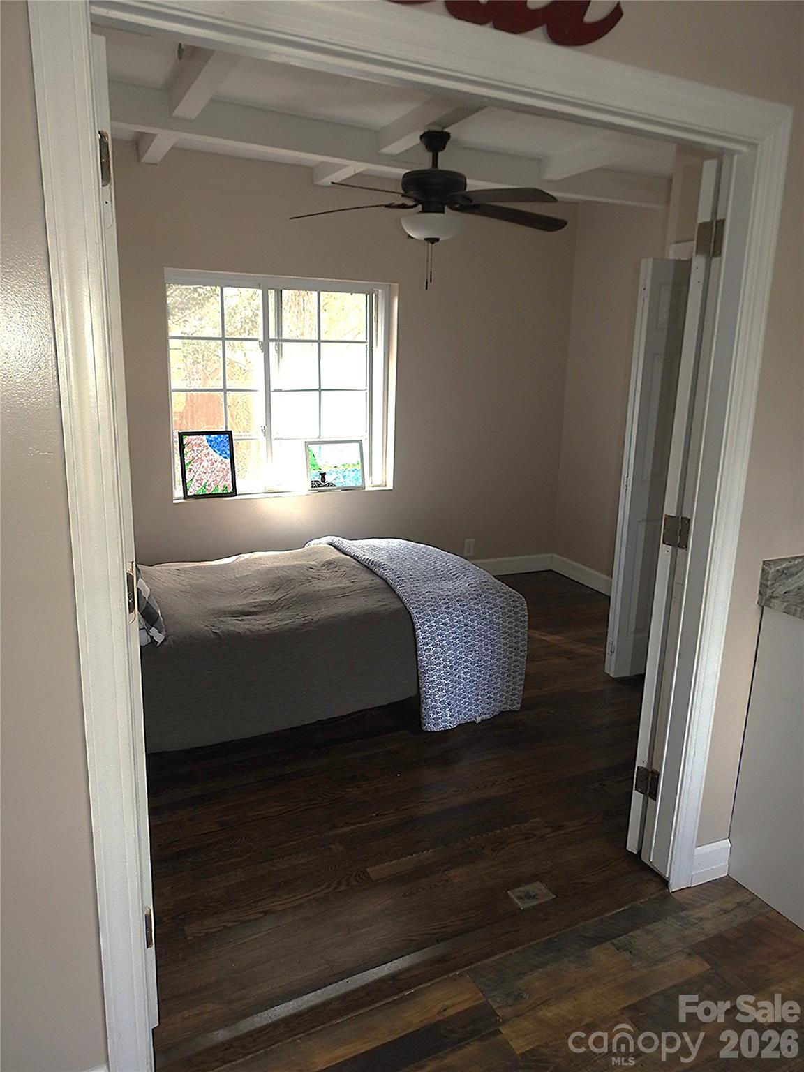 201 Merriman Road — Hendersonville