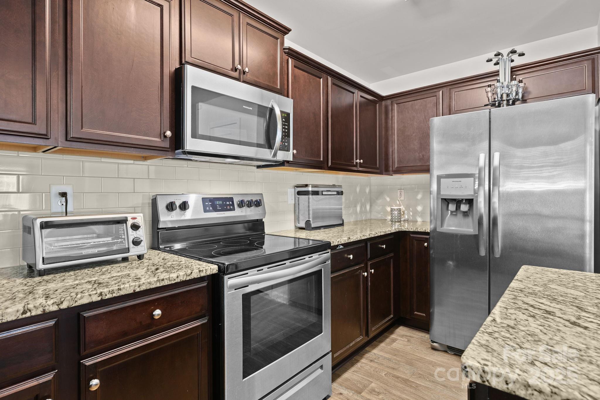 5433 Tumbling Brook Lane — Charlotte