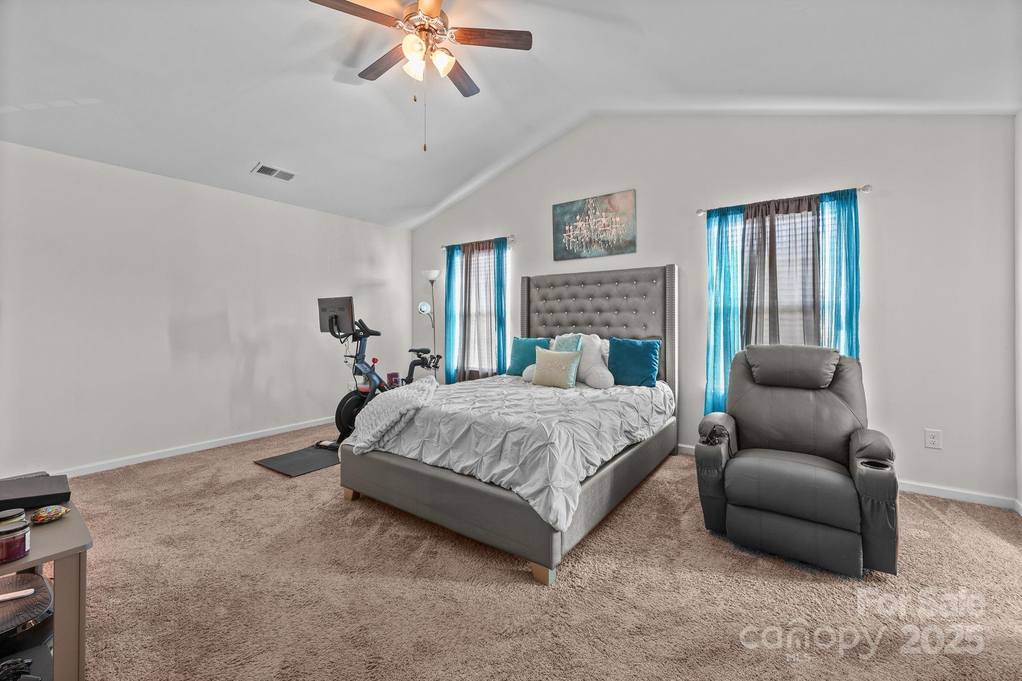 5433 Tumbling Brook Lane — Charlotte