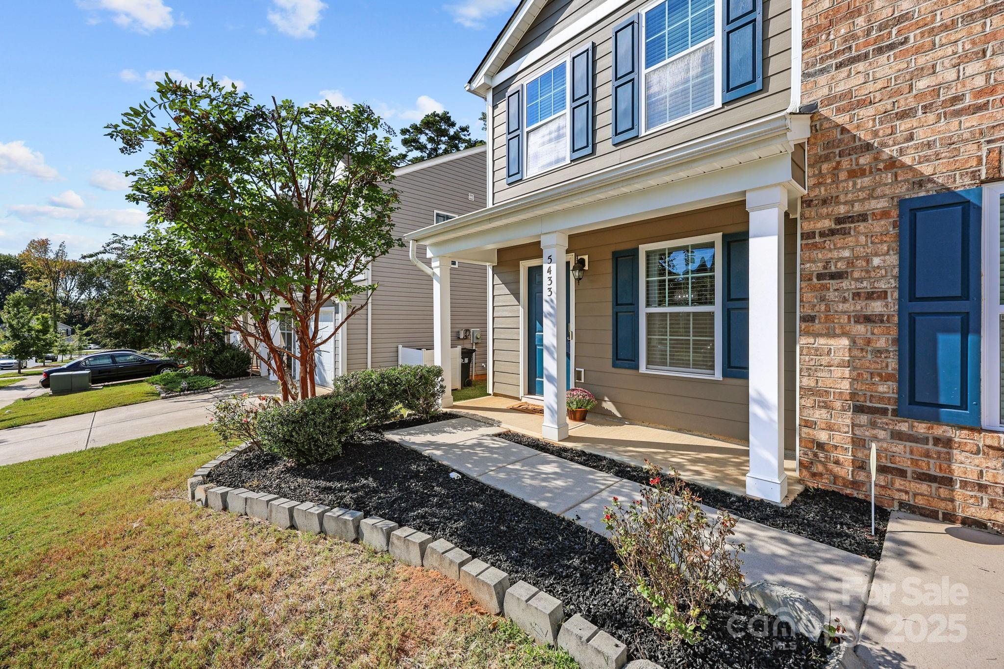 5433 Tumbling Brook Lane — Charlotte