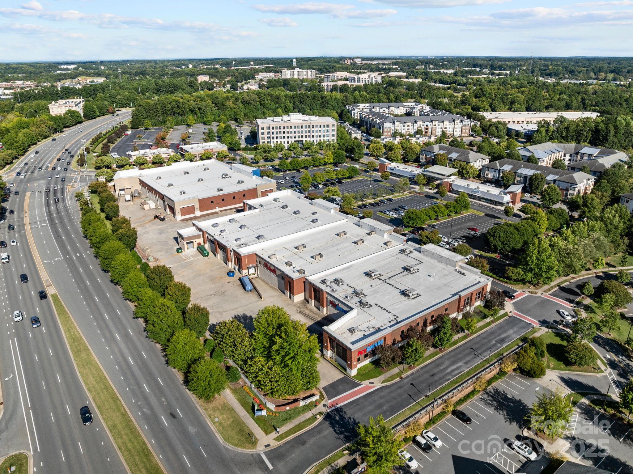 5433 Tumbling Brook Lane — Charlotte