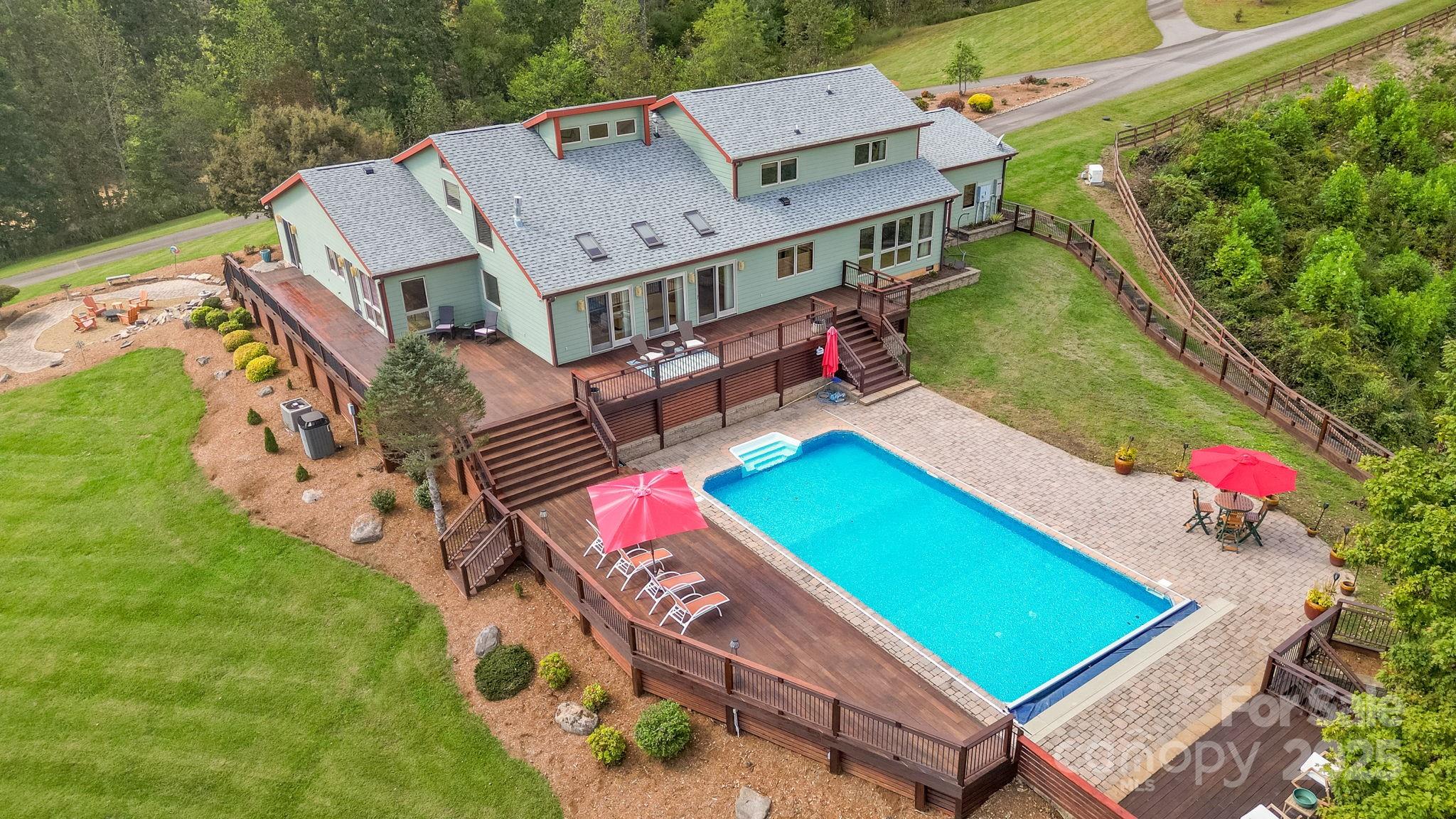 3319 Bull Creek Road — Marshall