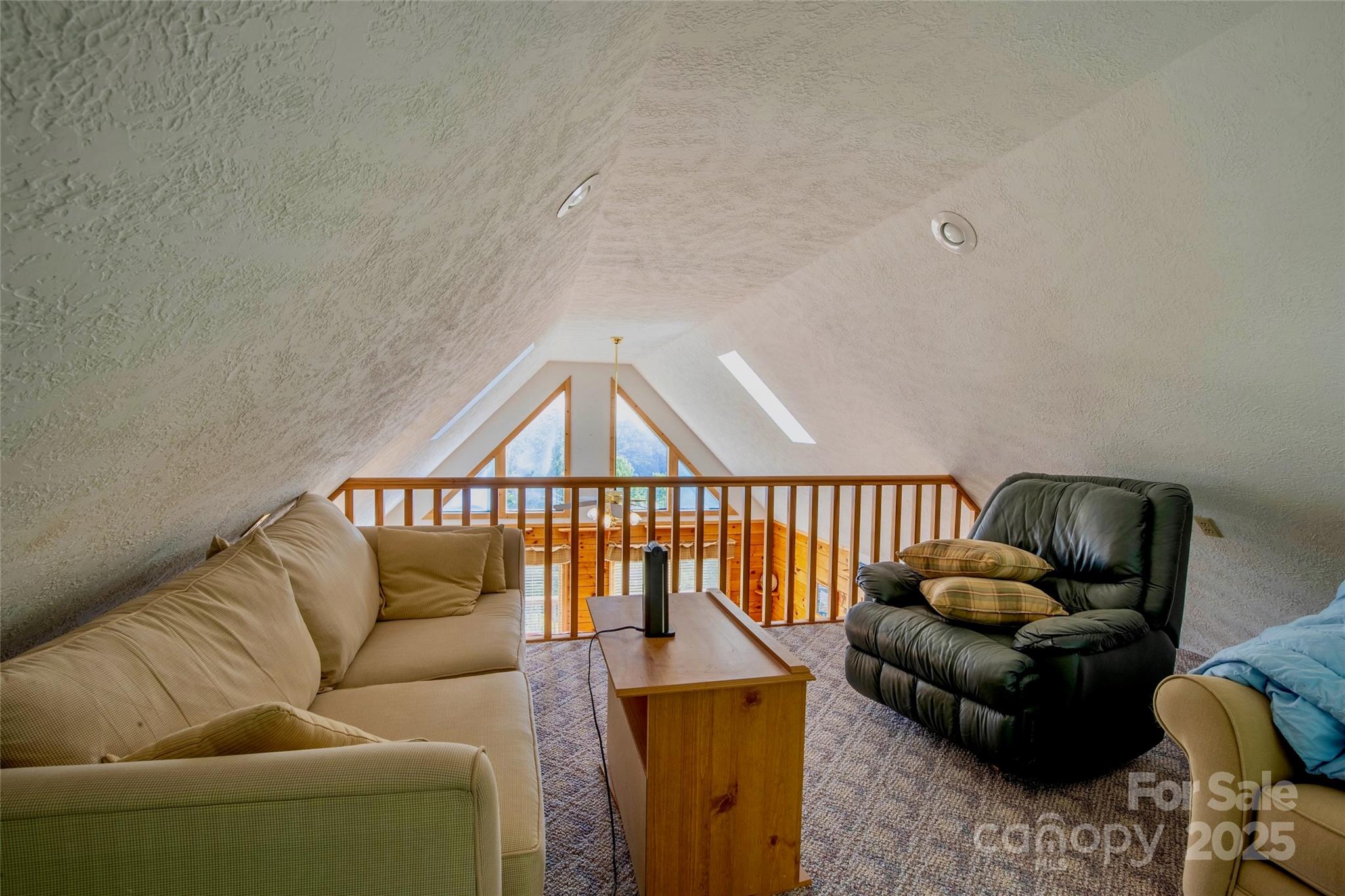 807 Pine Tree Road — Spruce Pine