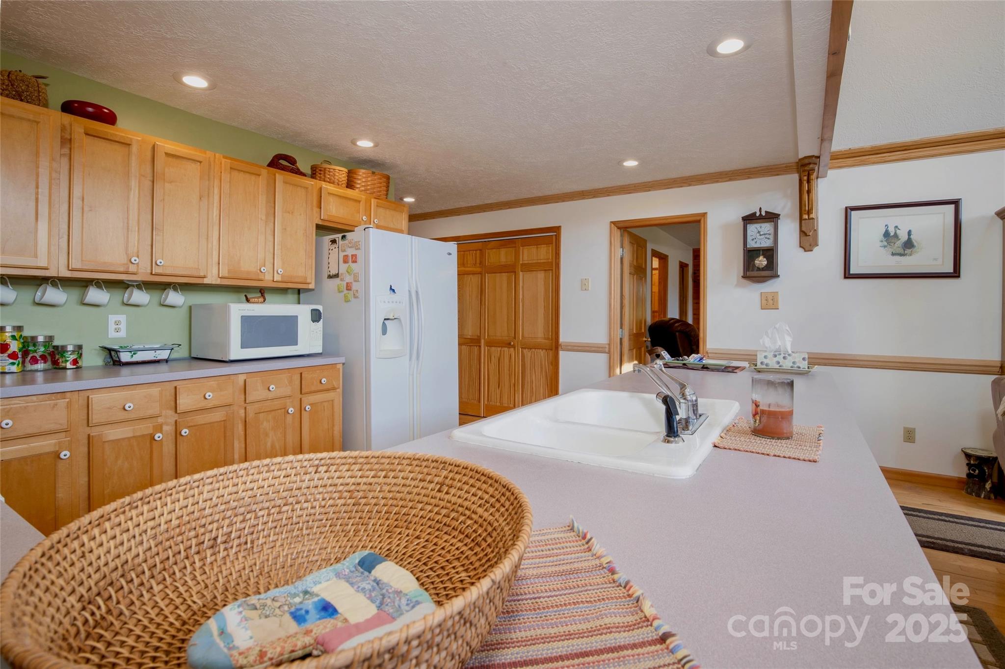 807 Pine Tree Road — Spruce Pine