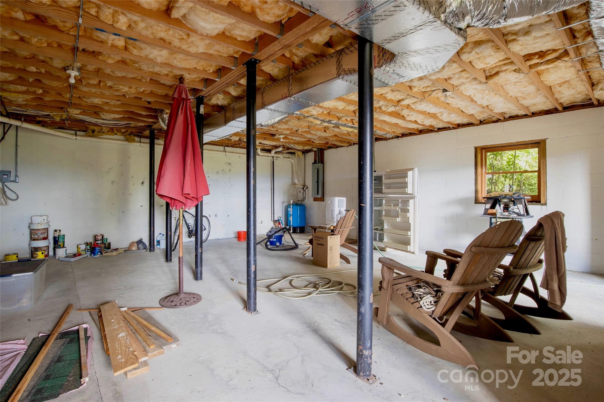 807 Pine Tree Road — Spruce Pine