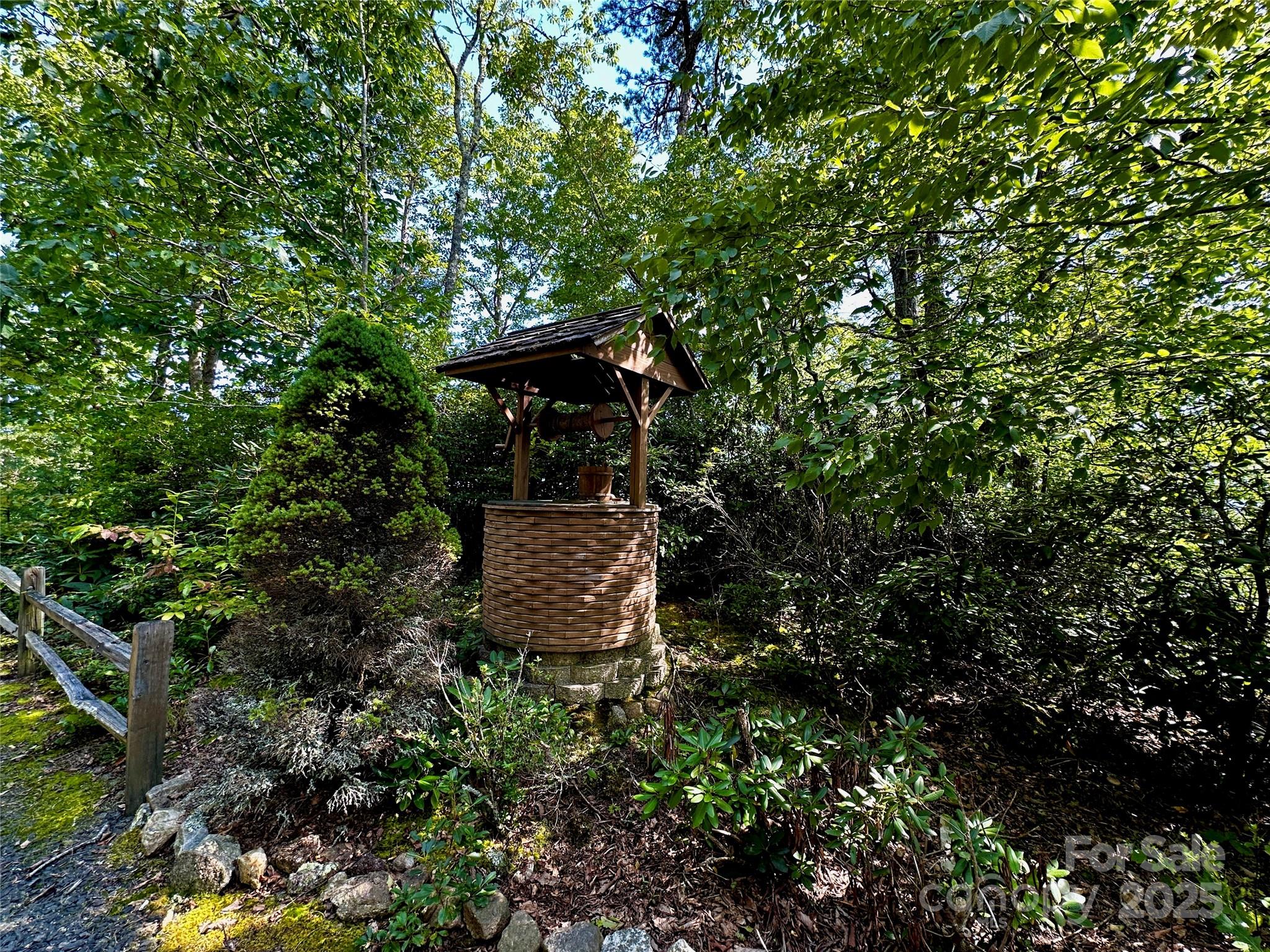 807 Pine Tree Road — Spruce Pine