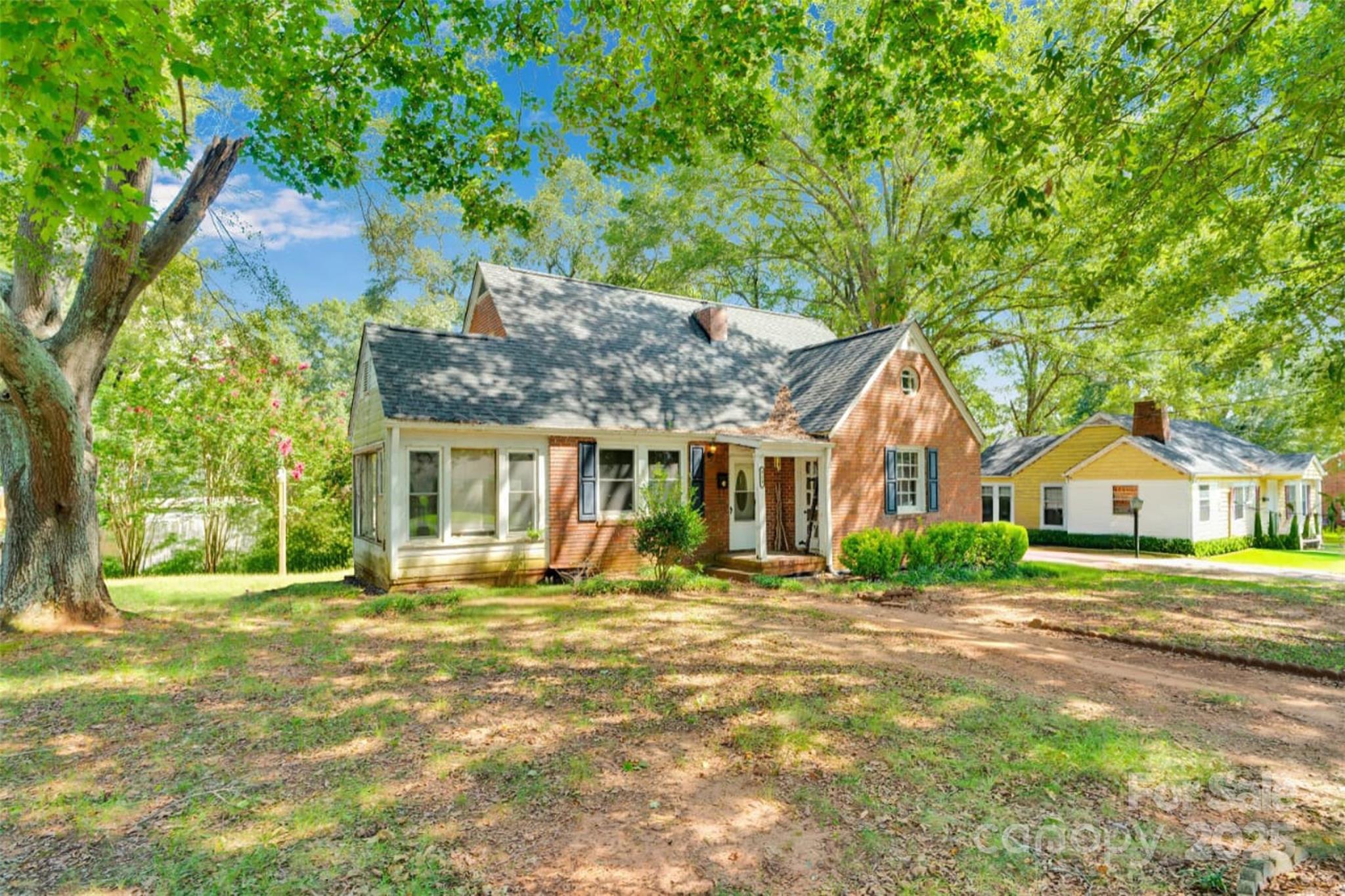 409 Gold Street — Shelby