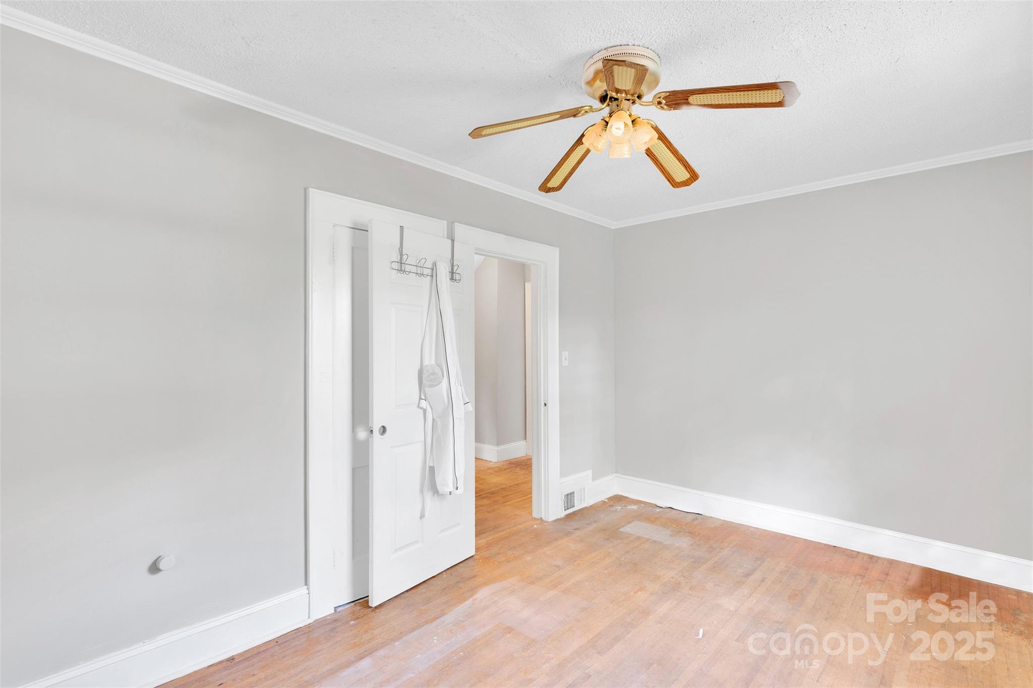 409 Gold Street — Shelby