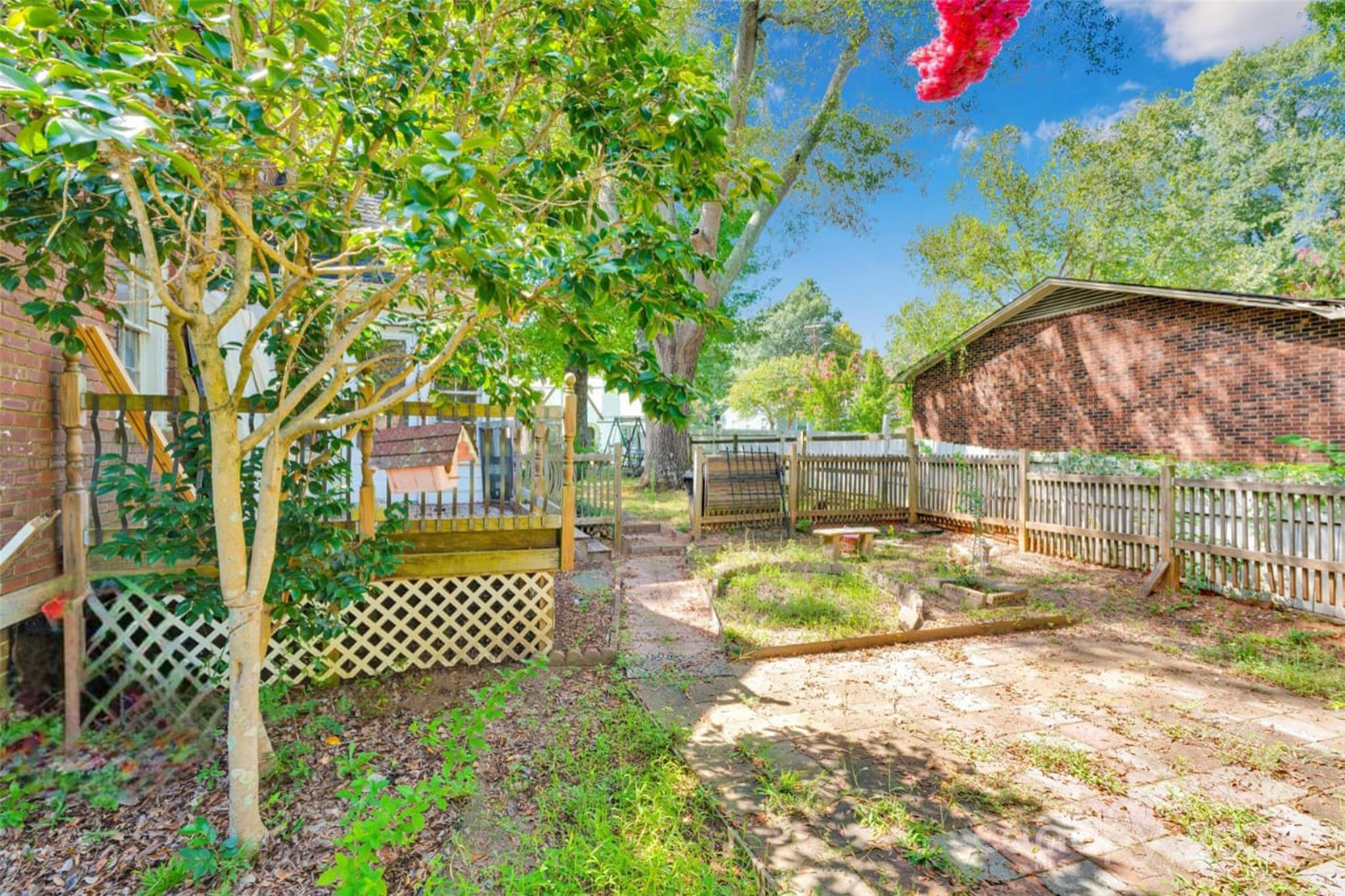409 Gold Street — Shelby