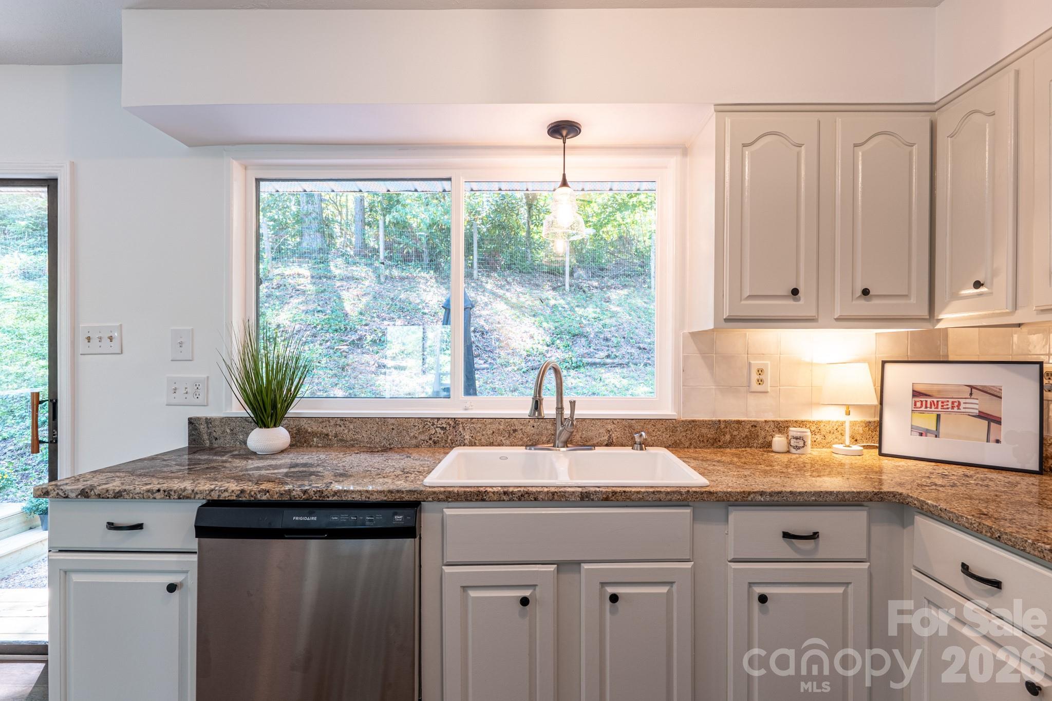 50 Springwood Drive — Asheville