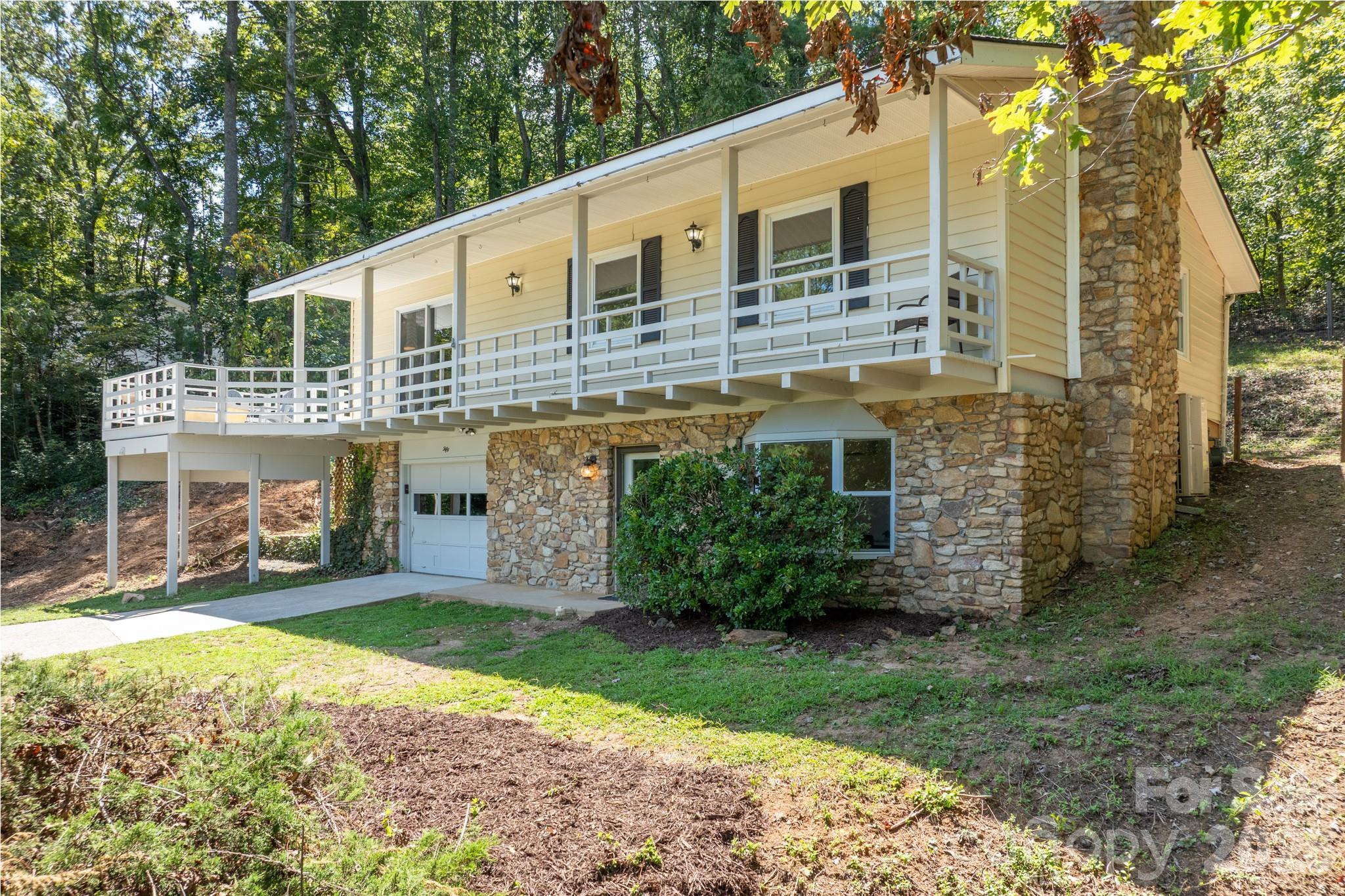 50 Springwood Drive — Asheville