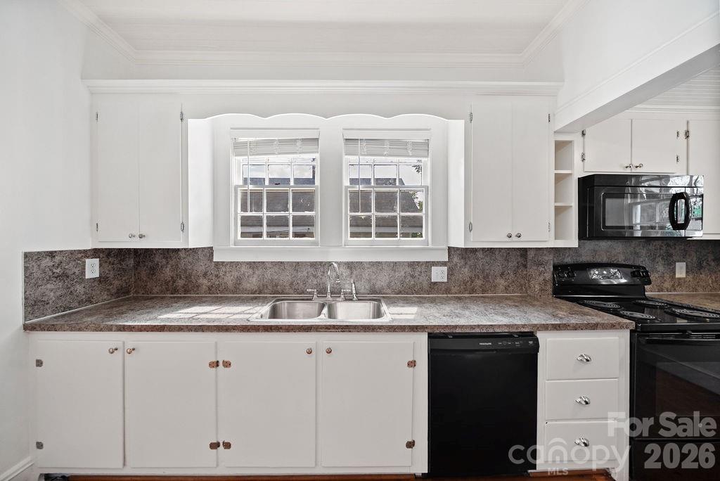 194 Cedar Drive — Concord