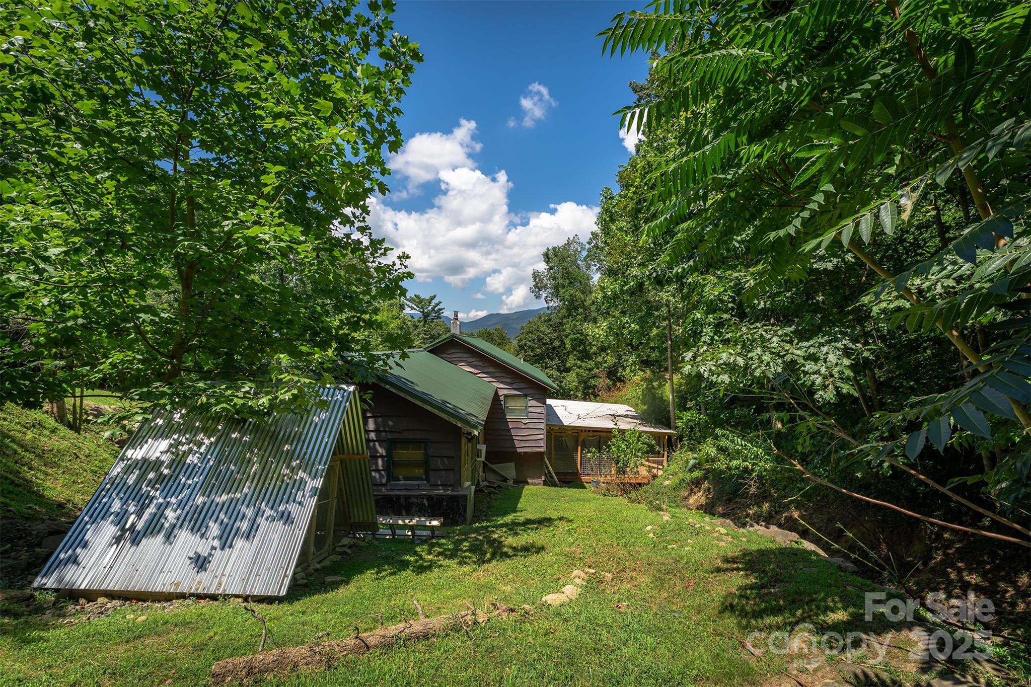 1145 Woolyshot Branch Road — Hot Springs