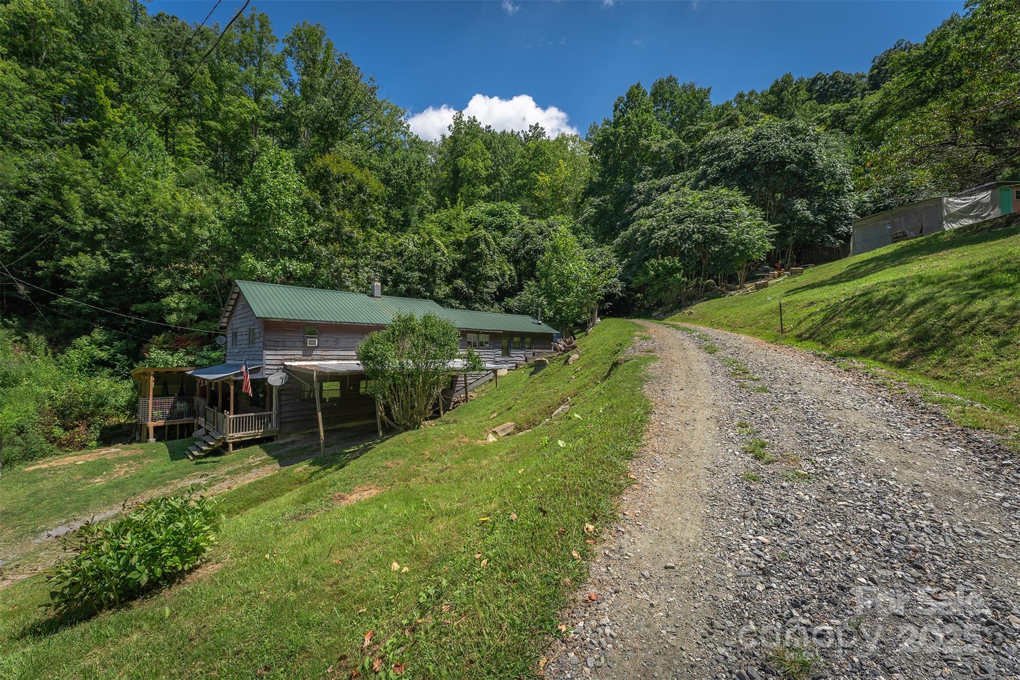 1145 Woolyshot Branch Road — Hot Springs