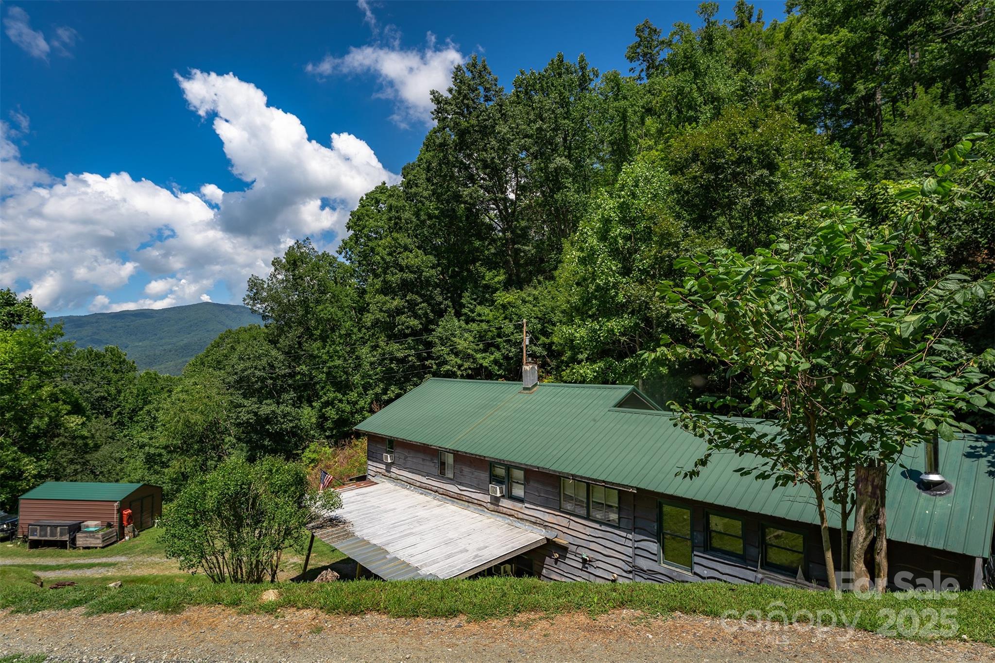 1145 Woolyshot Branch Road — Hot Springs
