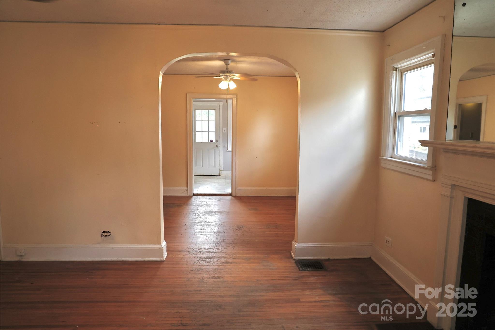 2629 Commonwealth Avenue — Charlotte