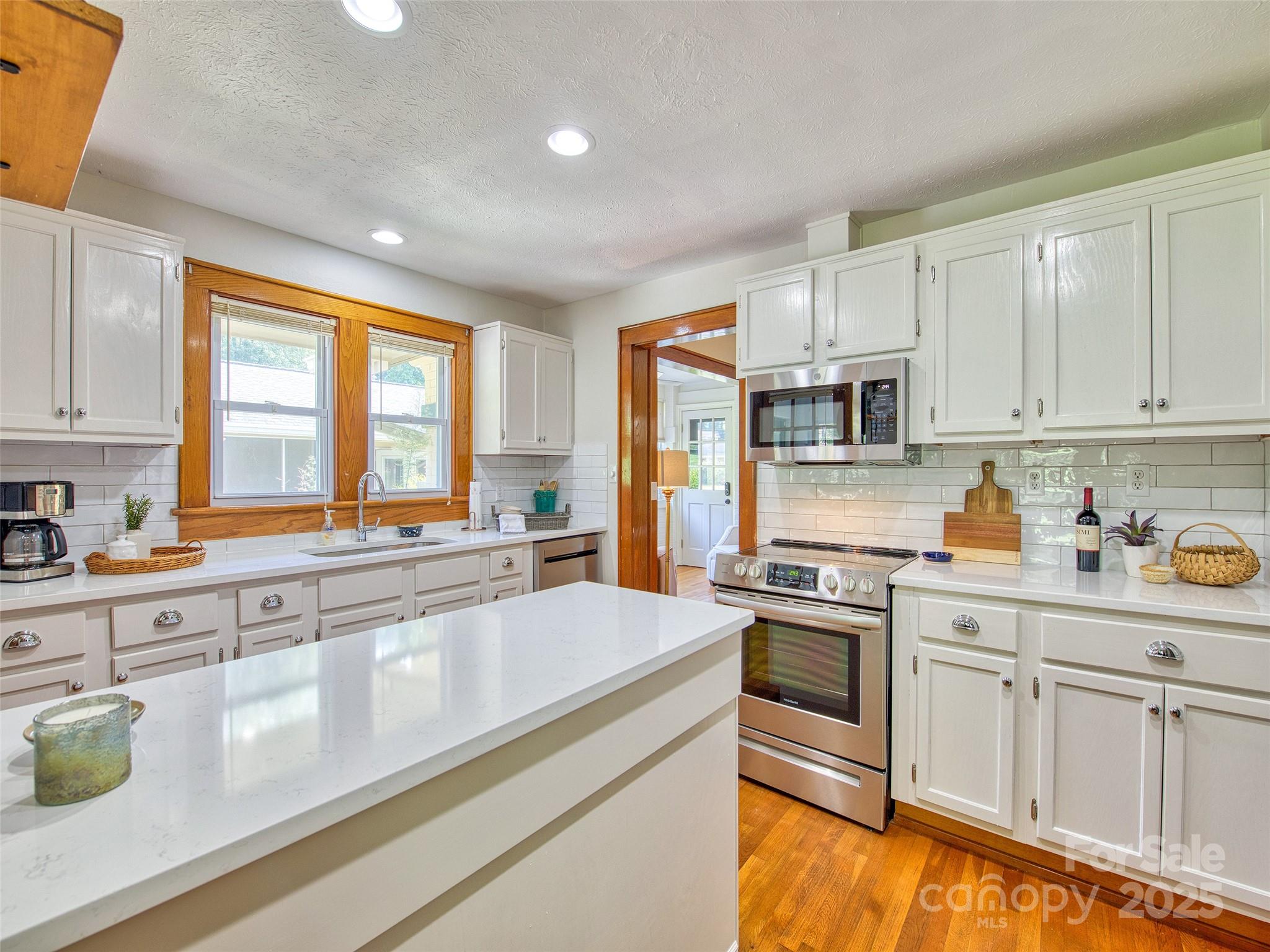 85 E Marshall Street — Waynesville