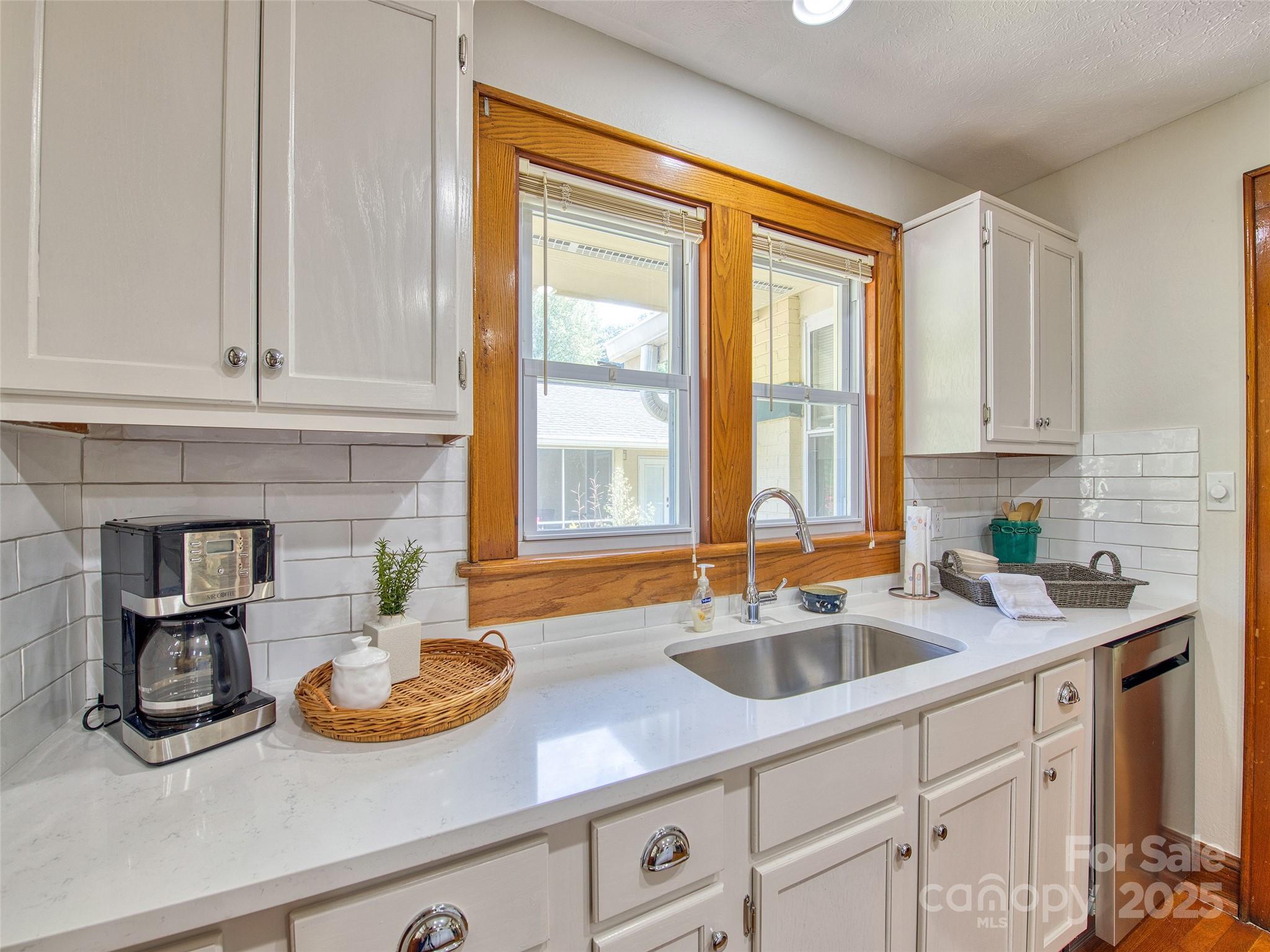 85 E Marshall Street — Waynesville