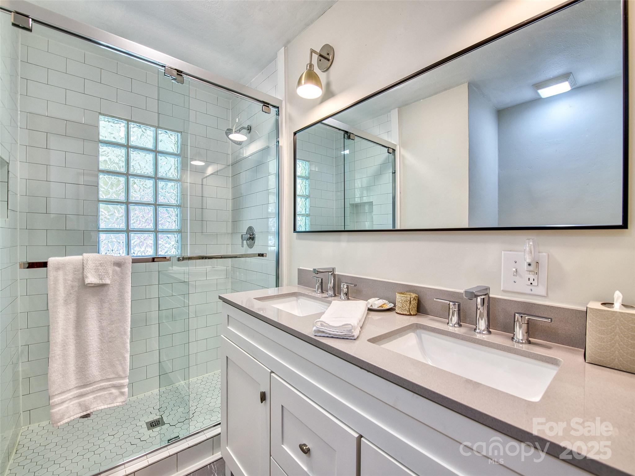 85 E Marshall Street — Waynesville
