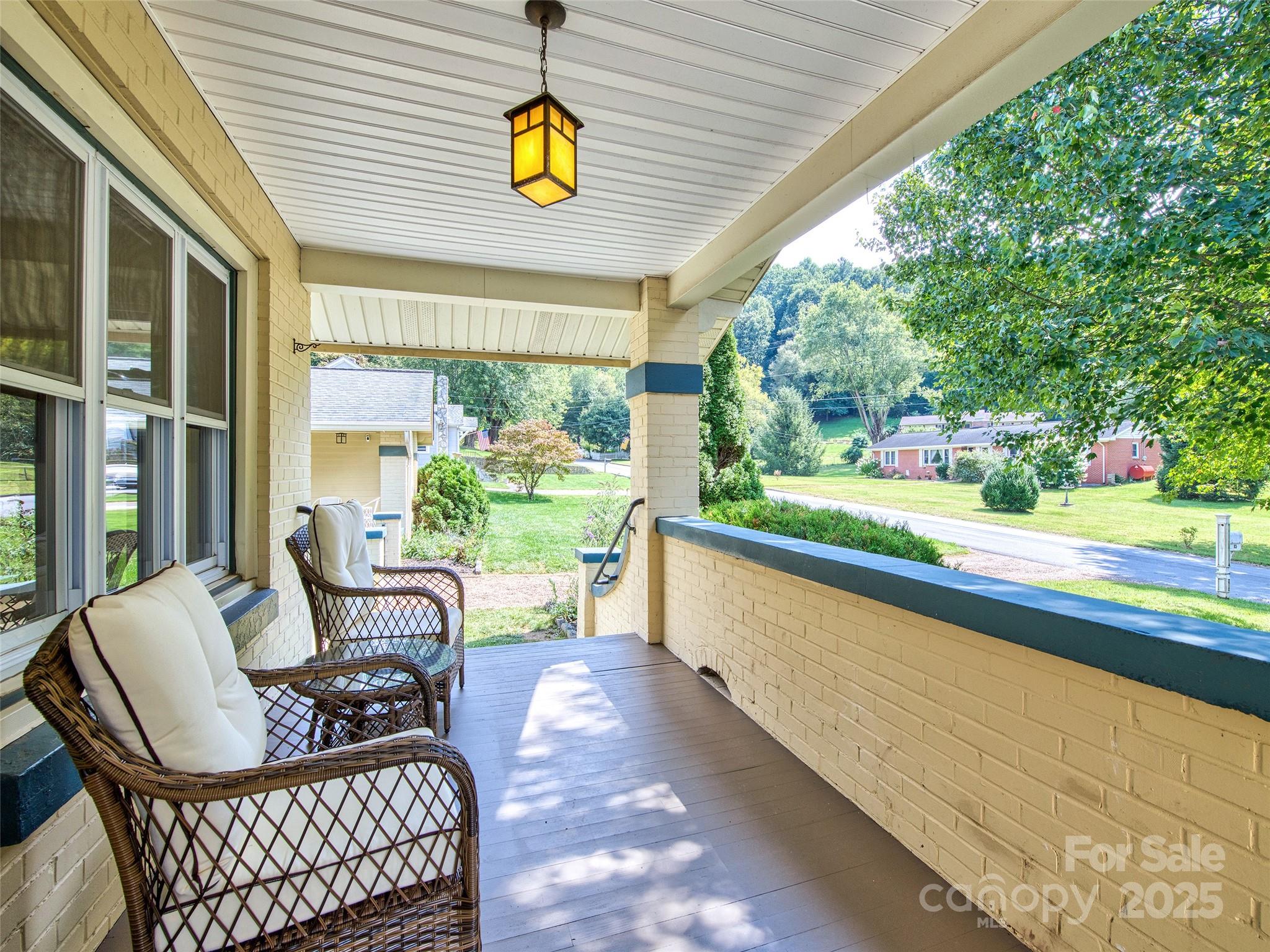 85 E Marshall Street — Waynesville