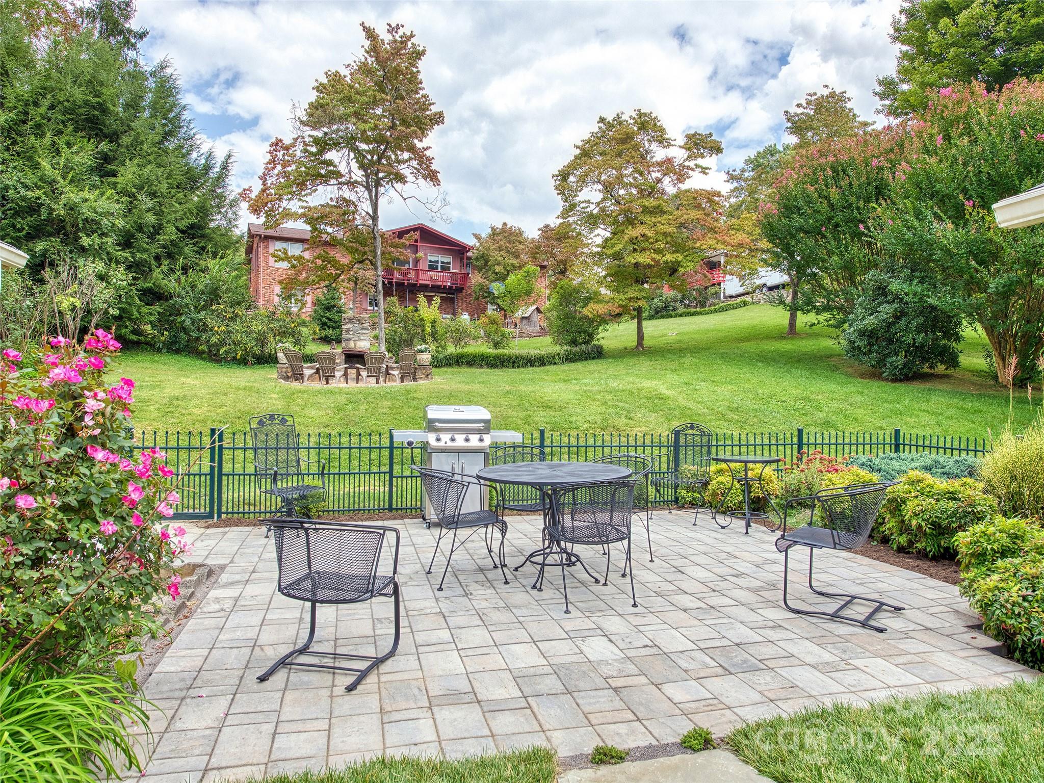 85 E Marshall Street — Waynesville
