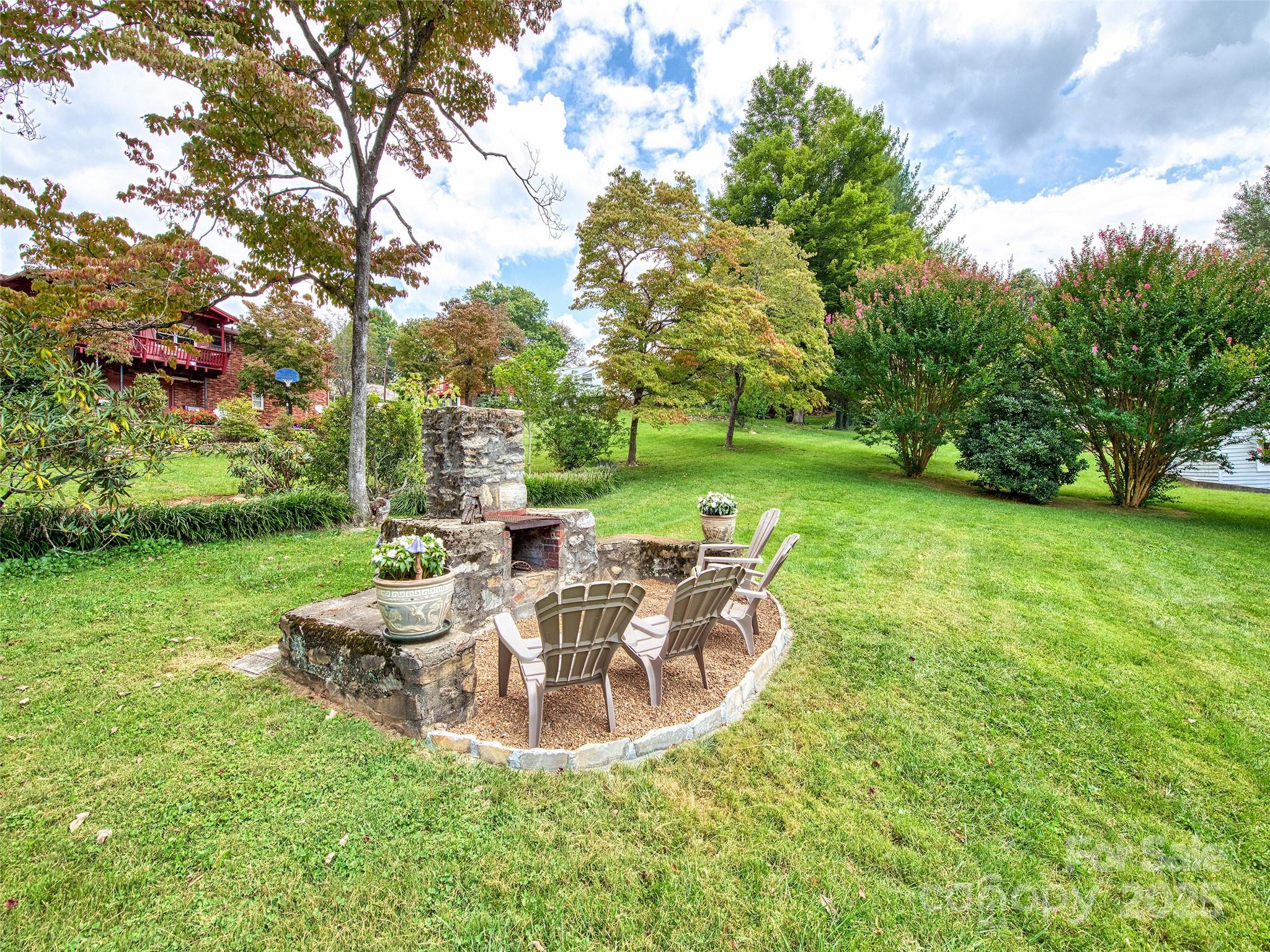 85 E Marshall Street — Waynesville