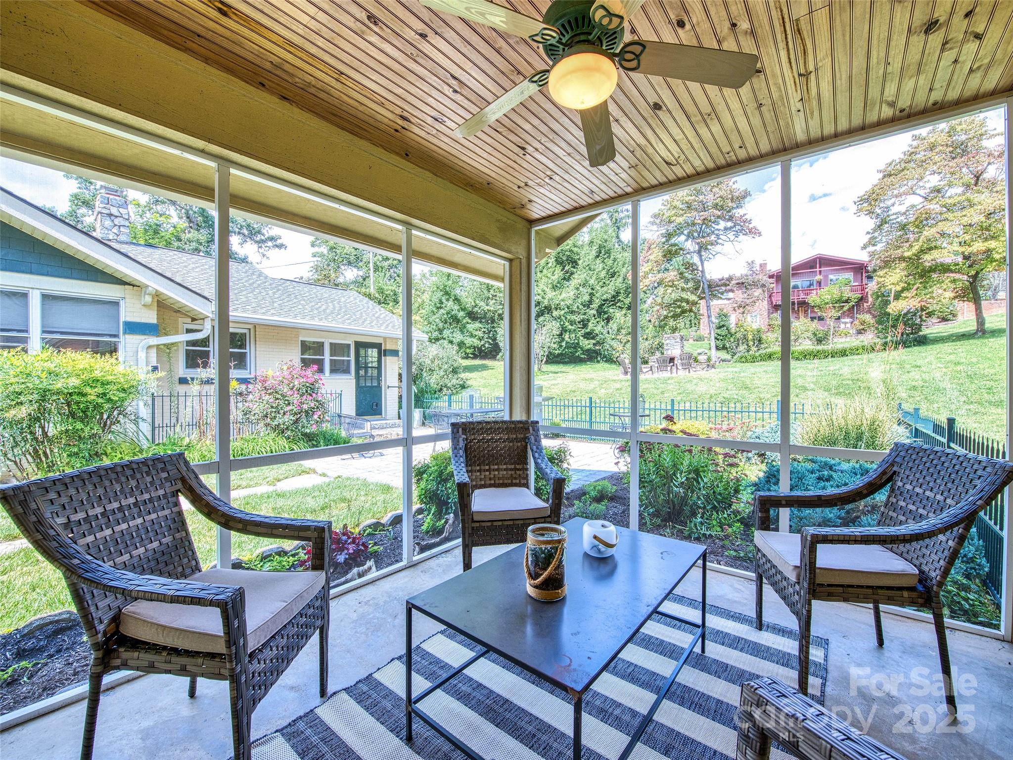 85 E Marshall Street — Waynesville