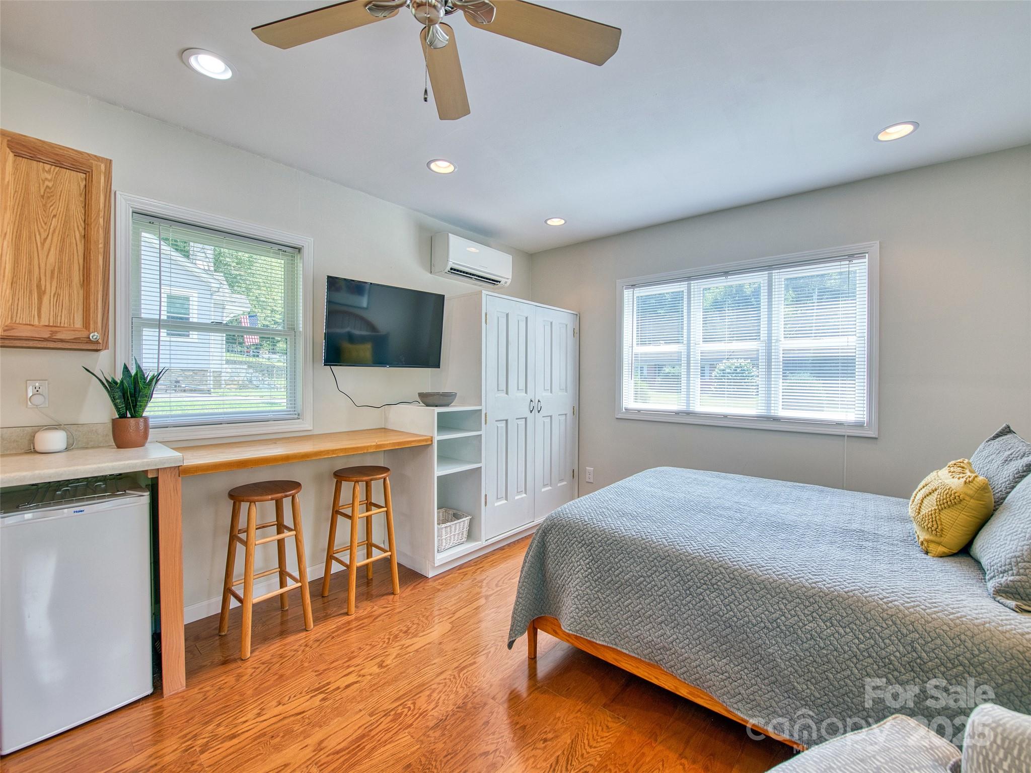 85 E Marshall Street — Waynesville