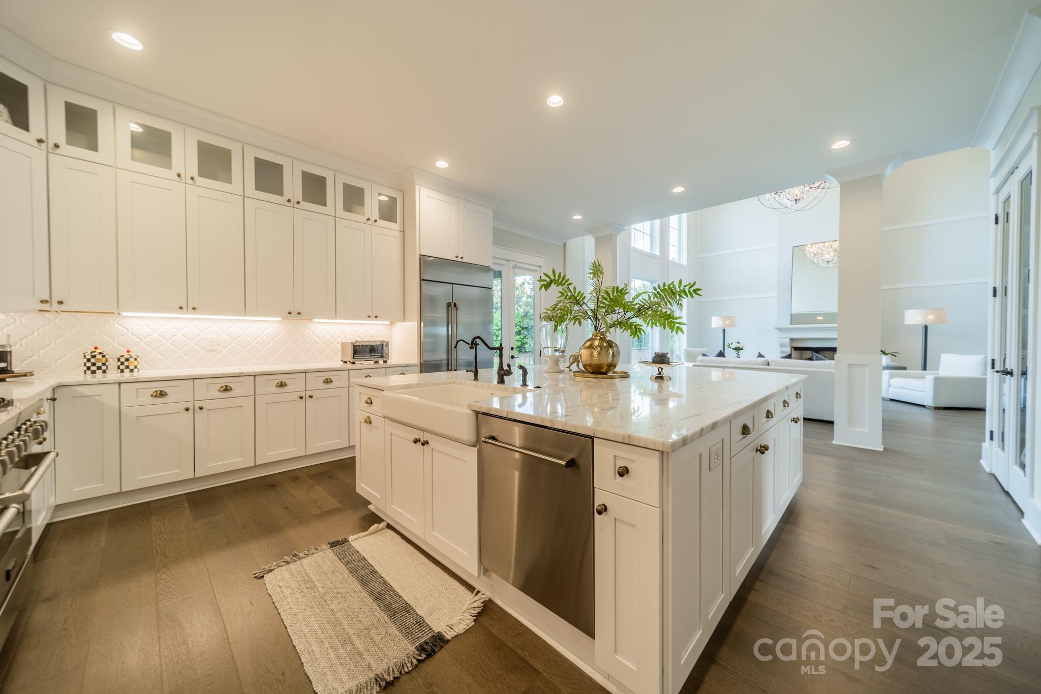 8102 Rolling Fields Road — Charlotte