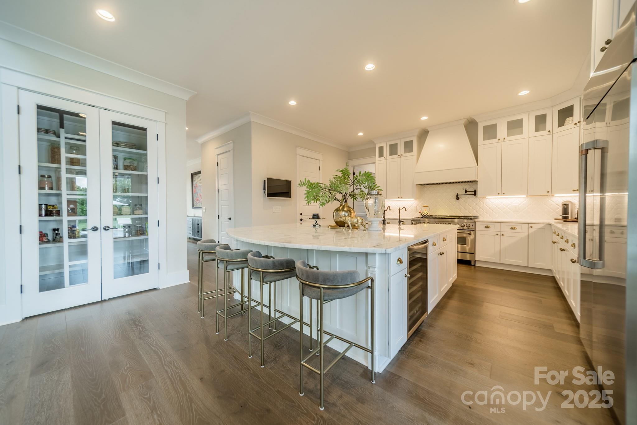 8102 Rolling Fields Road — Charlotte
