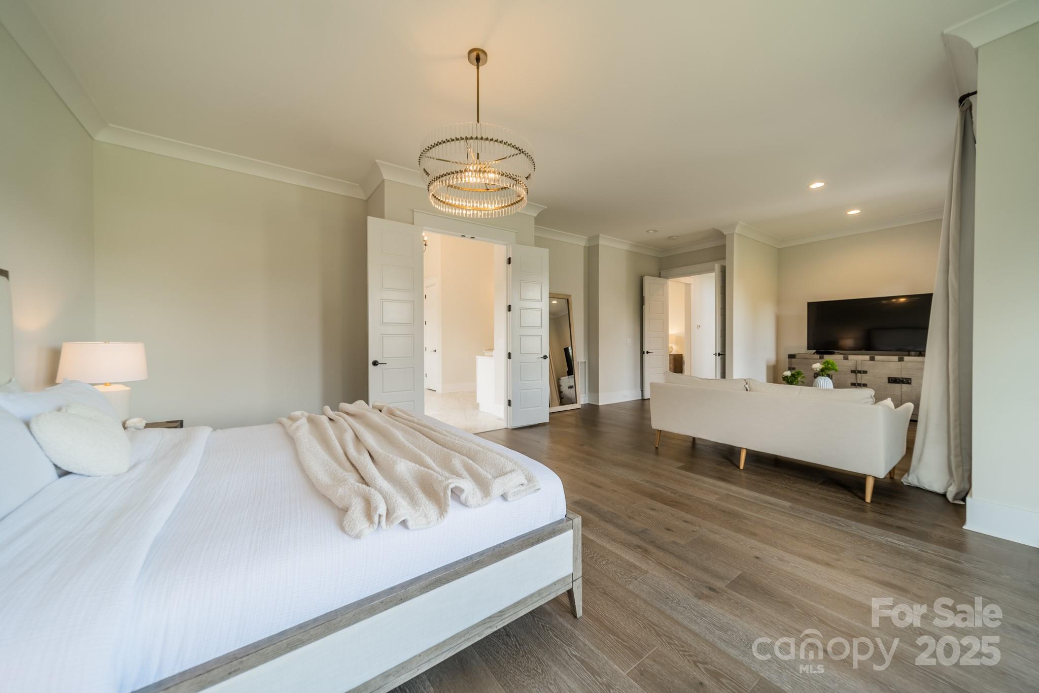 8102 Rolling Fields Road — Charlotte