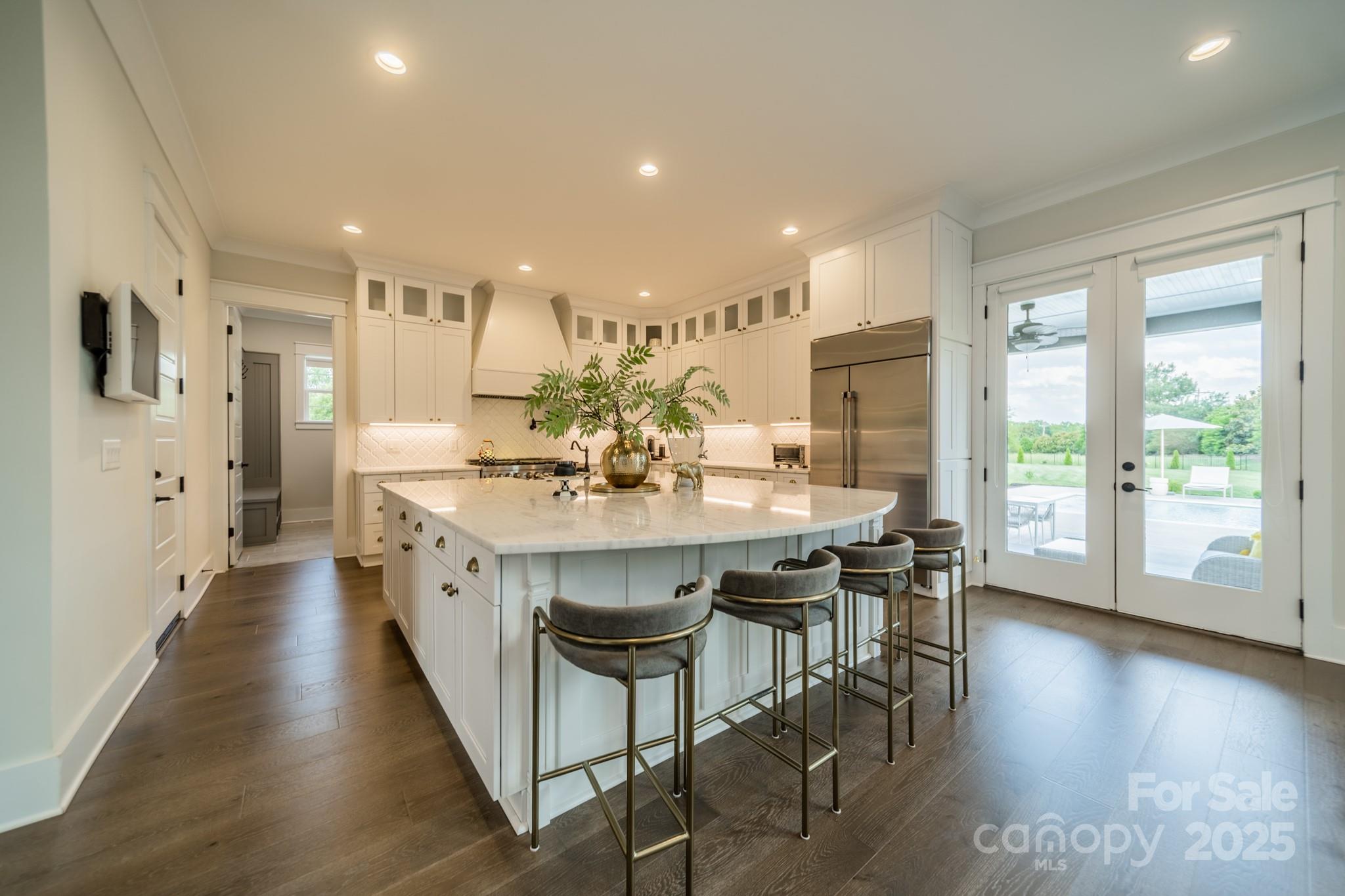 8102 Rolling Fields Road — Charlotte