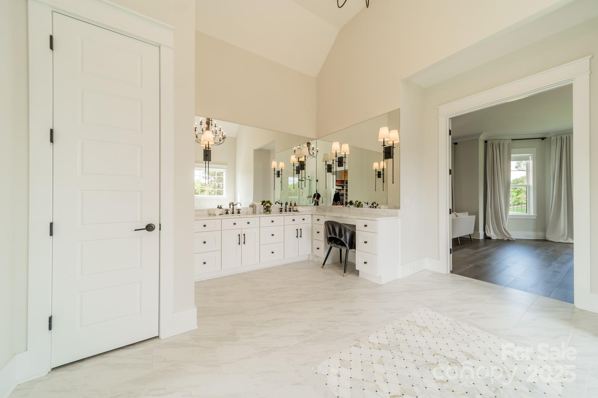8102 Rolling Fields Road — Charlotte
