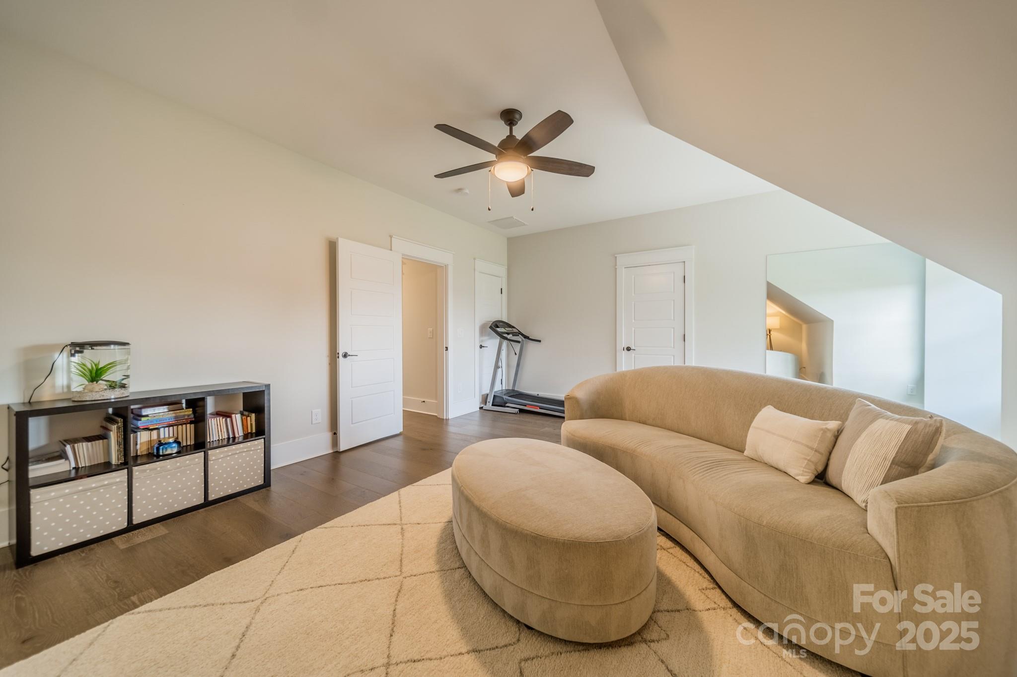 8102 Rolling Fields Road — Charlotte
