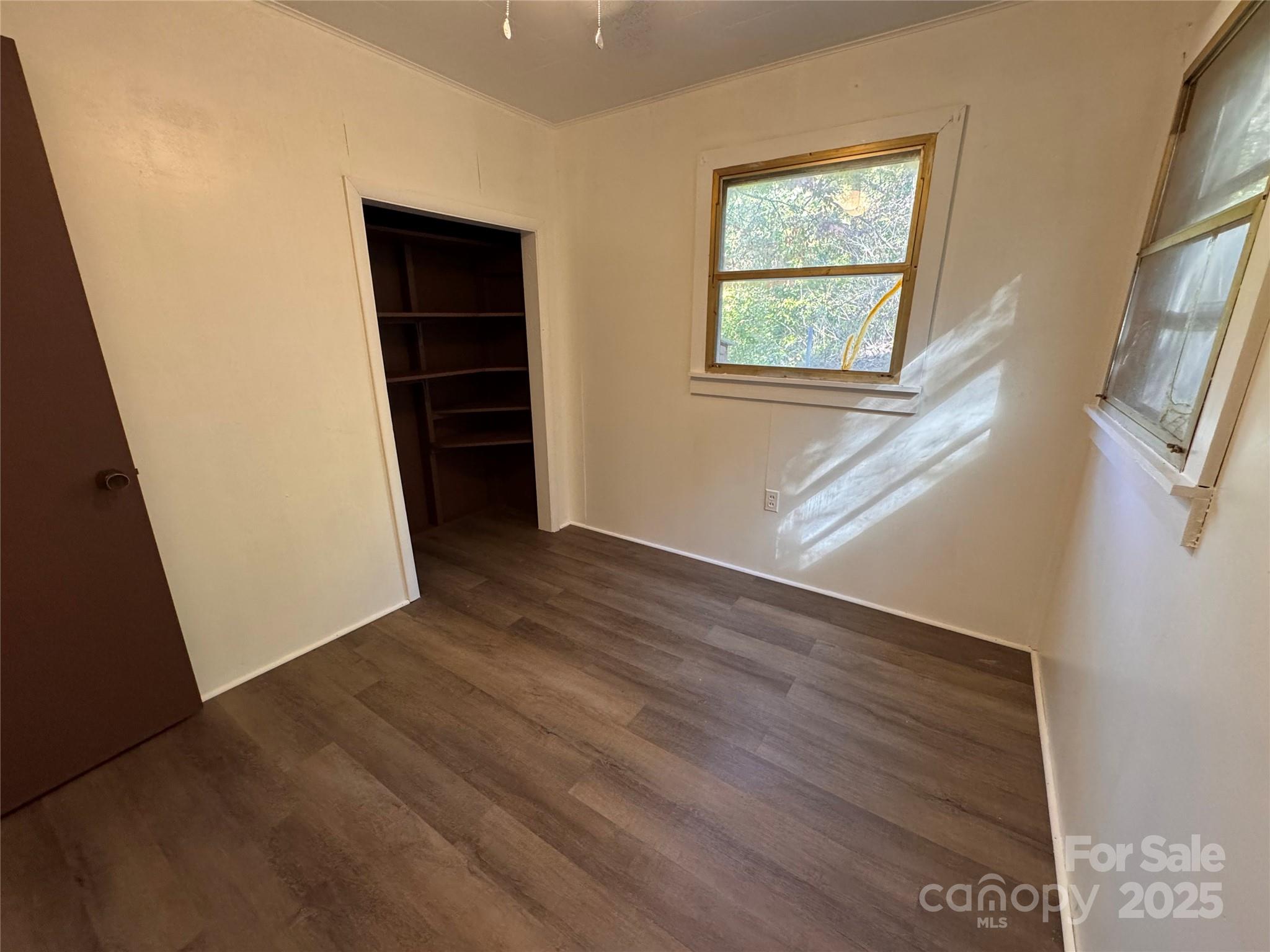 84 Pelohi Cove Road — Bryson City
