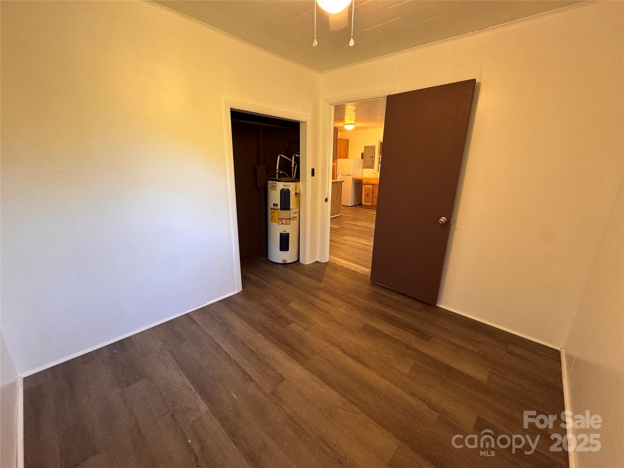 84 Pelohi Cove Road — Bryson City