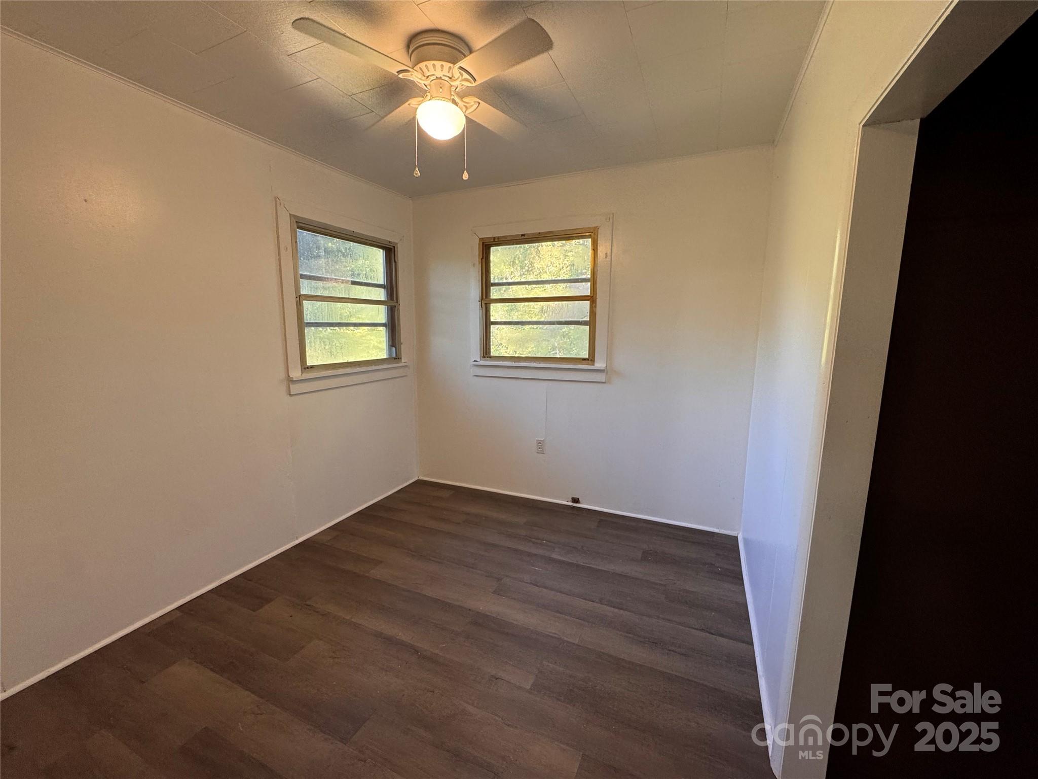84 Pelohi Cove Road — Bryson City