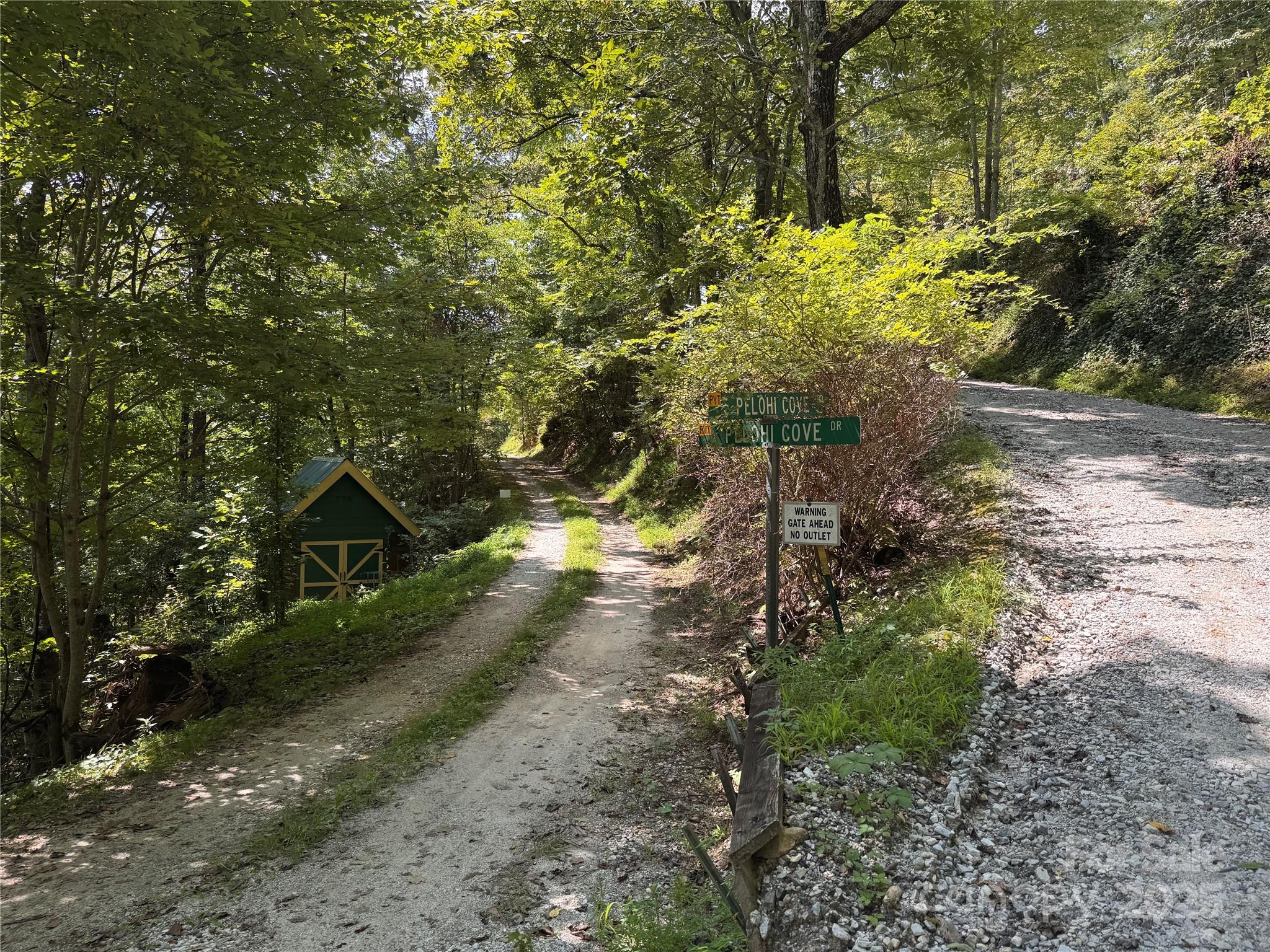 84 Pelohi Cove Road — Bryson City