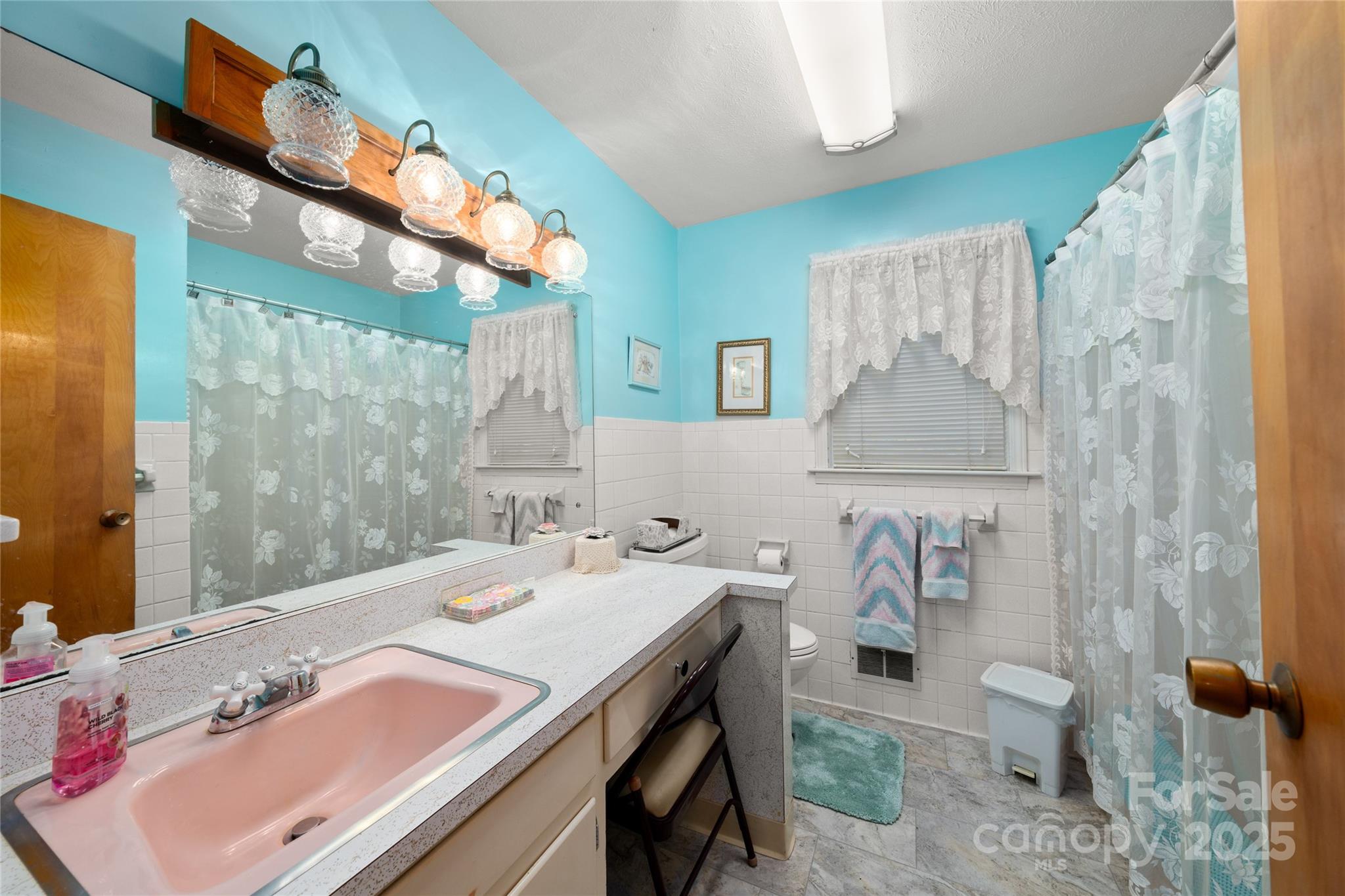 335 Lake Circle Drive — Hendersonville