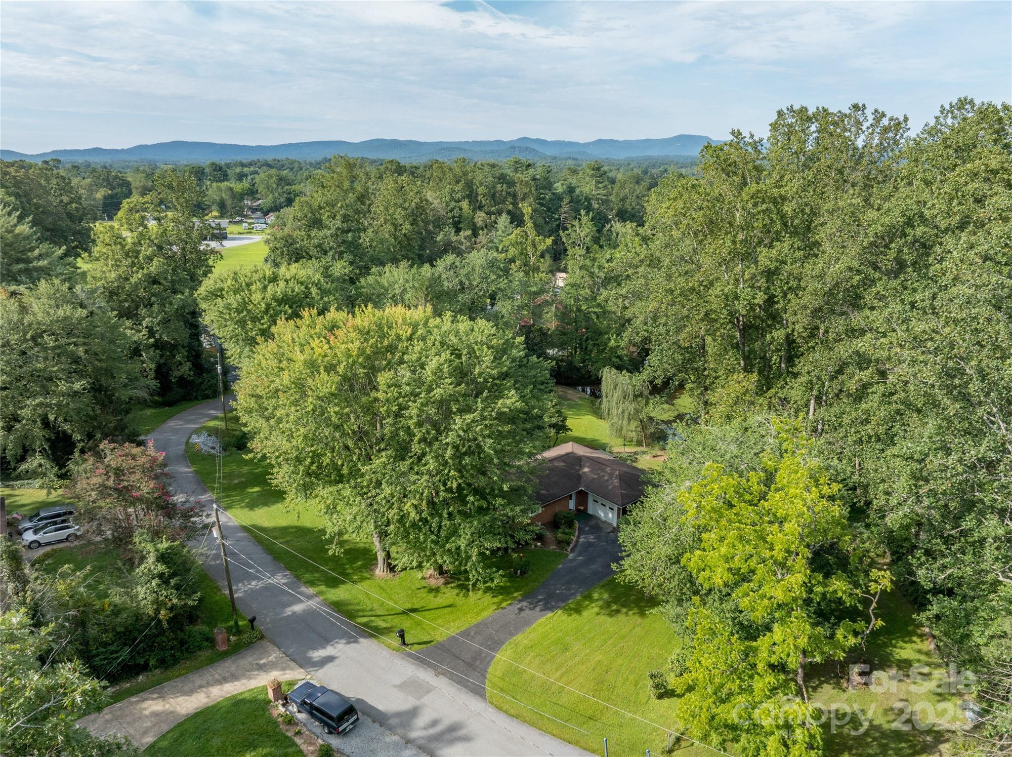 335 Lake Circle Drive — Hendersonville