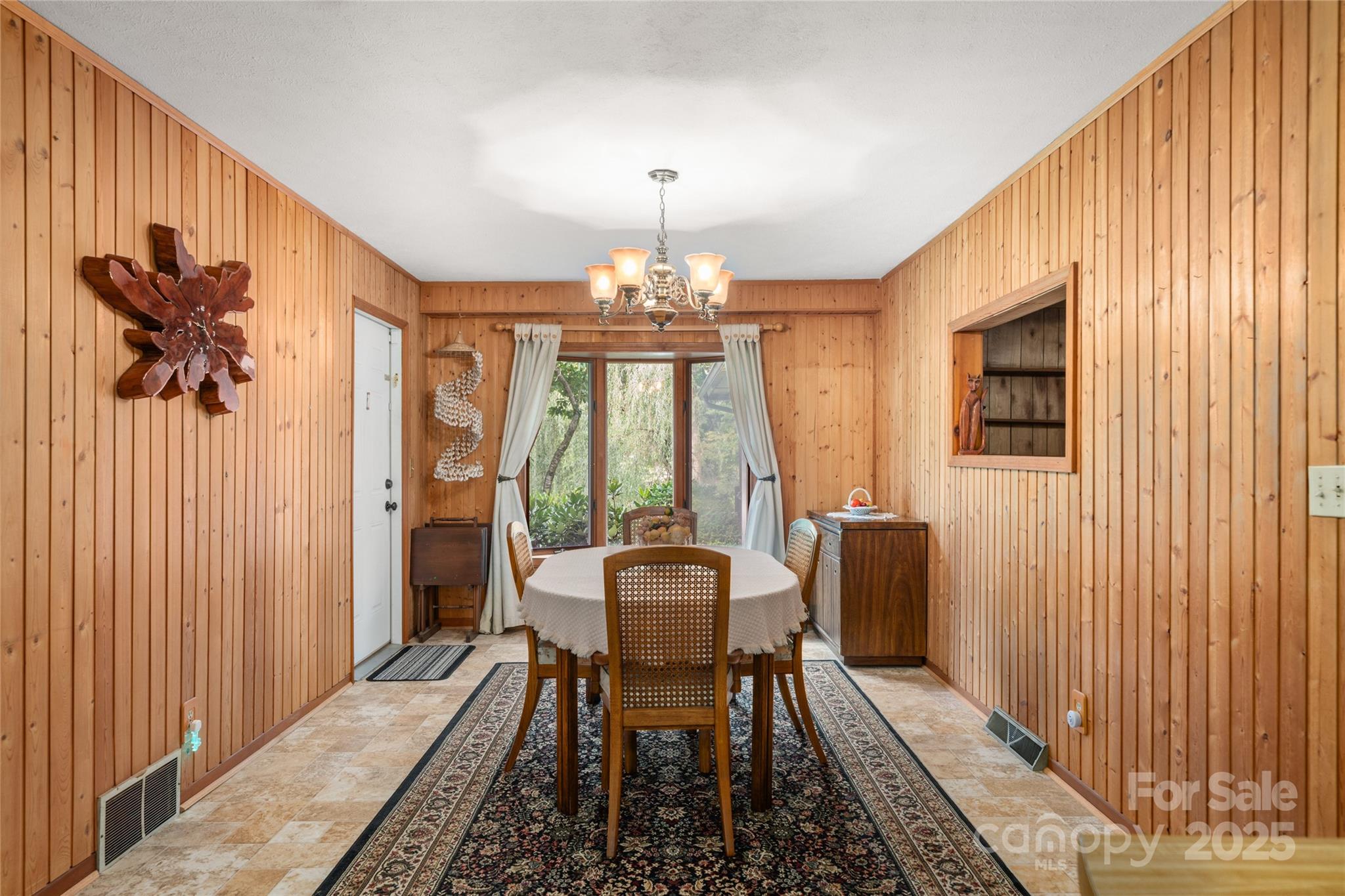 335 Lake Circle Drive — Hendersonville