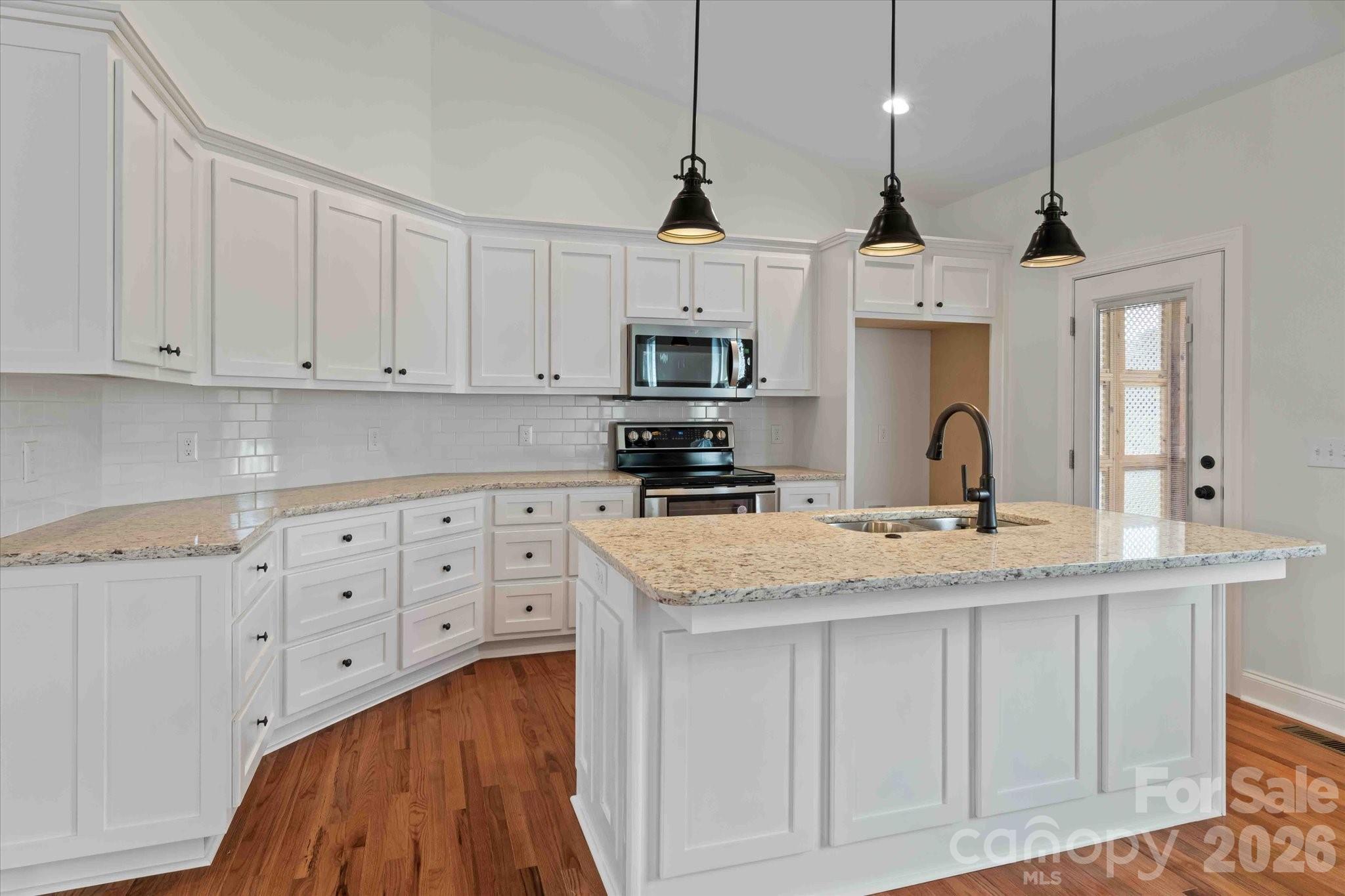 113 Cheval Trail — Cleveland