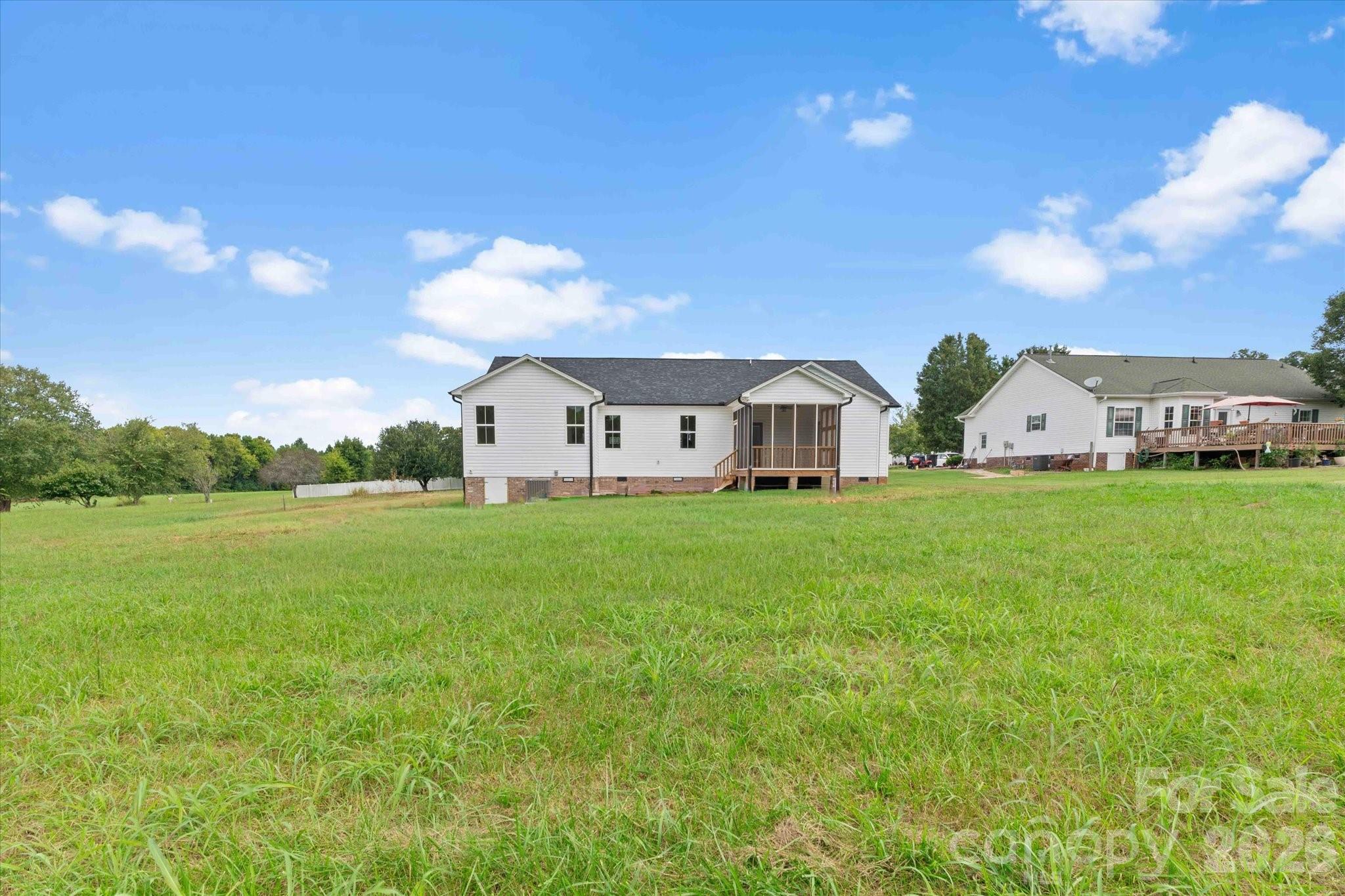 113 Cheval Trail — Cleveland