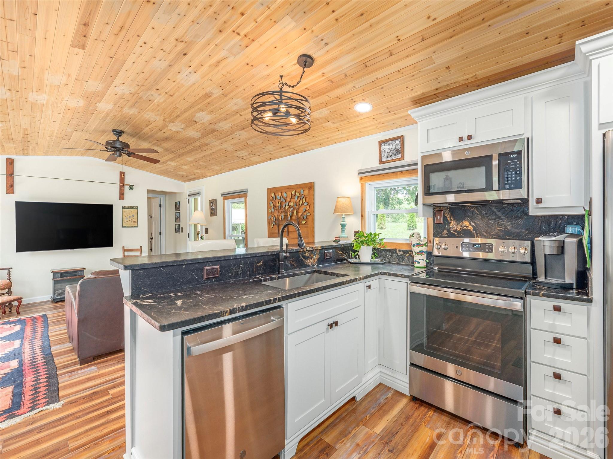 248 Max Thompson Road — Canton